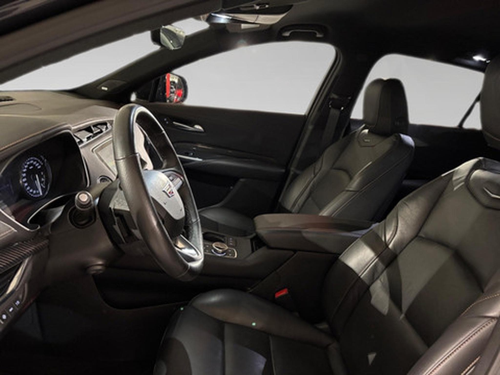 Cadillac XT4 2.0 SPORT 4WD (2024) - Foto 4
