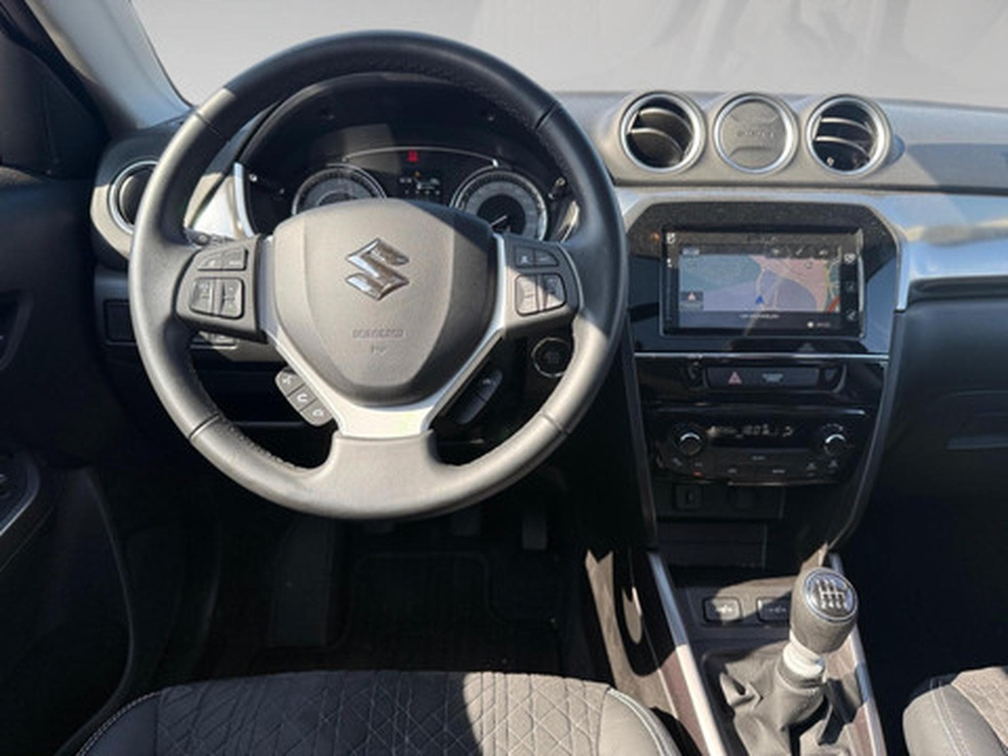 Suzuki Vitara 1.4 GLX (2024) - Foto 19