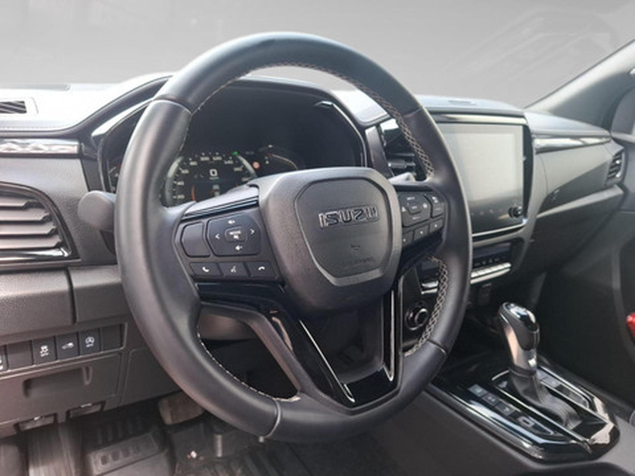Isuzu D-Max D-MAX DC Euro6d V-Cross AT 4x4 (2025) - Foto 8