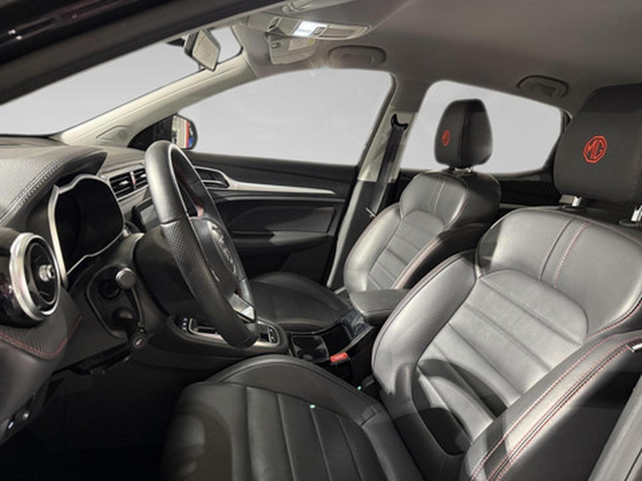 MG ZS MG 1.0 FWD LUXURY (2024) - Foto 4