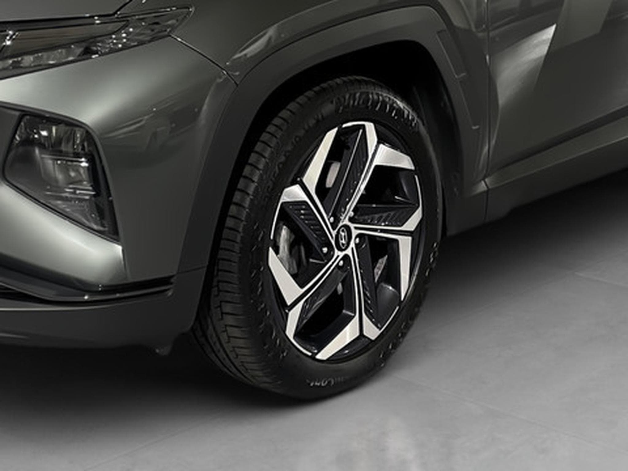 Hyundai Tucson 1.6 SHINE SENSATION (2024) - Foto 19