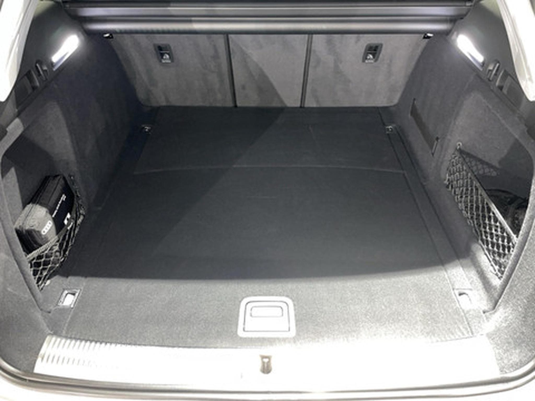 Audi A4 Avant 35 TDI S tronic Avant (2024) - Foto 12