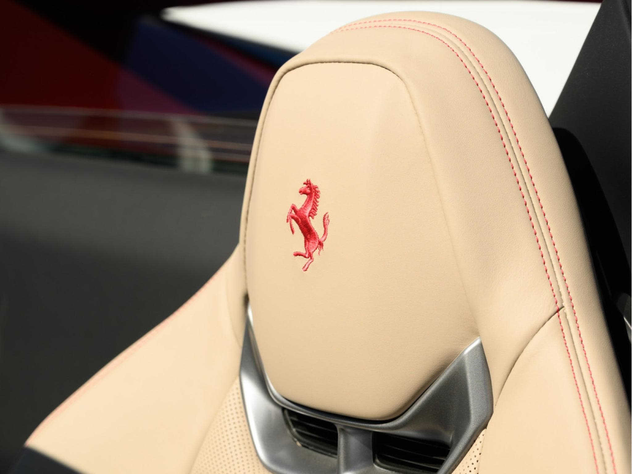 Ferrari 296 GTS RUBINO MICALIZZATO - CARBONE - LIFT - DAYTONA - JANTES F (2024) - Photo 11