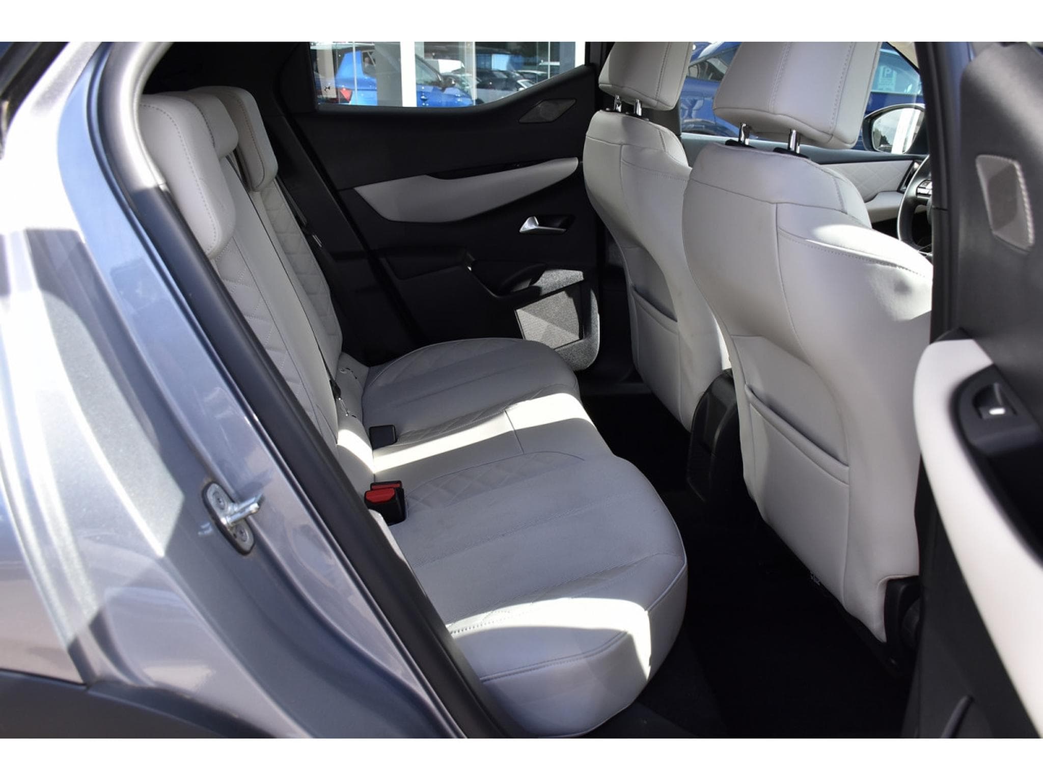 DS Automobiles DS3 1.2 PureTech EAT8 Rivoli CUIR GPS CAM LANE SIDE FOCAL 1°MAIN (2023) - Photo 8