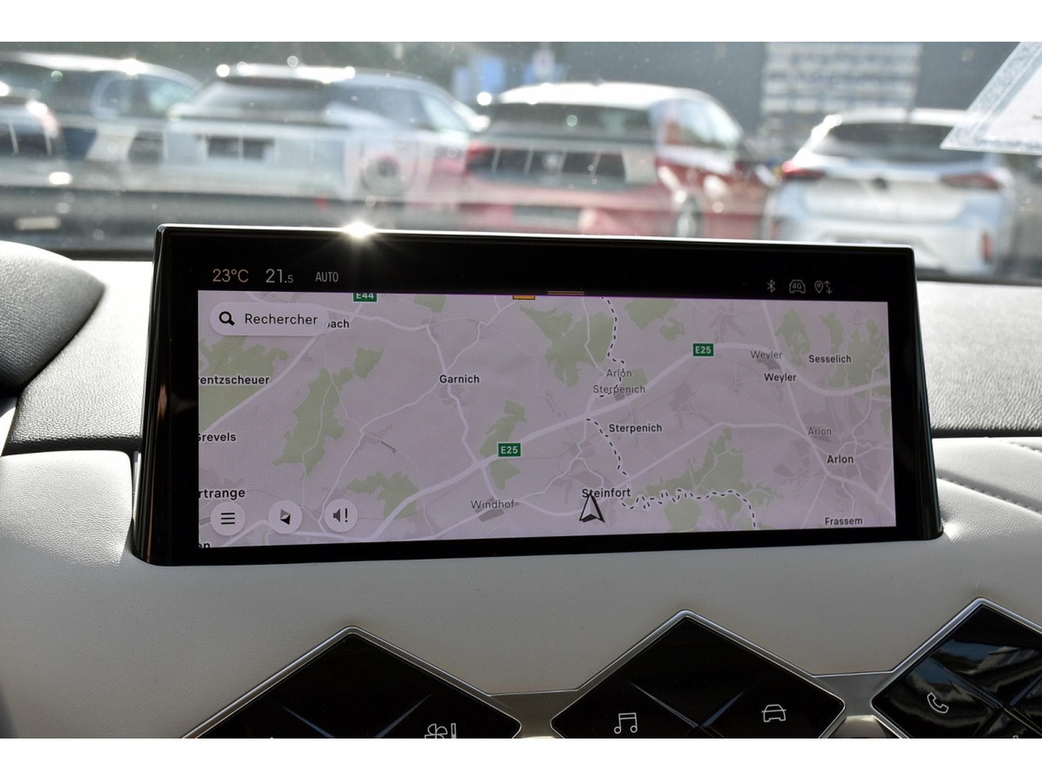 DS Automobiles DS3 1.2 PureTech EAT8 Rivoli CUIR GPS CAM LANE SIDE FOCAL 1°MAIN (2023) - Photo 10