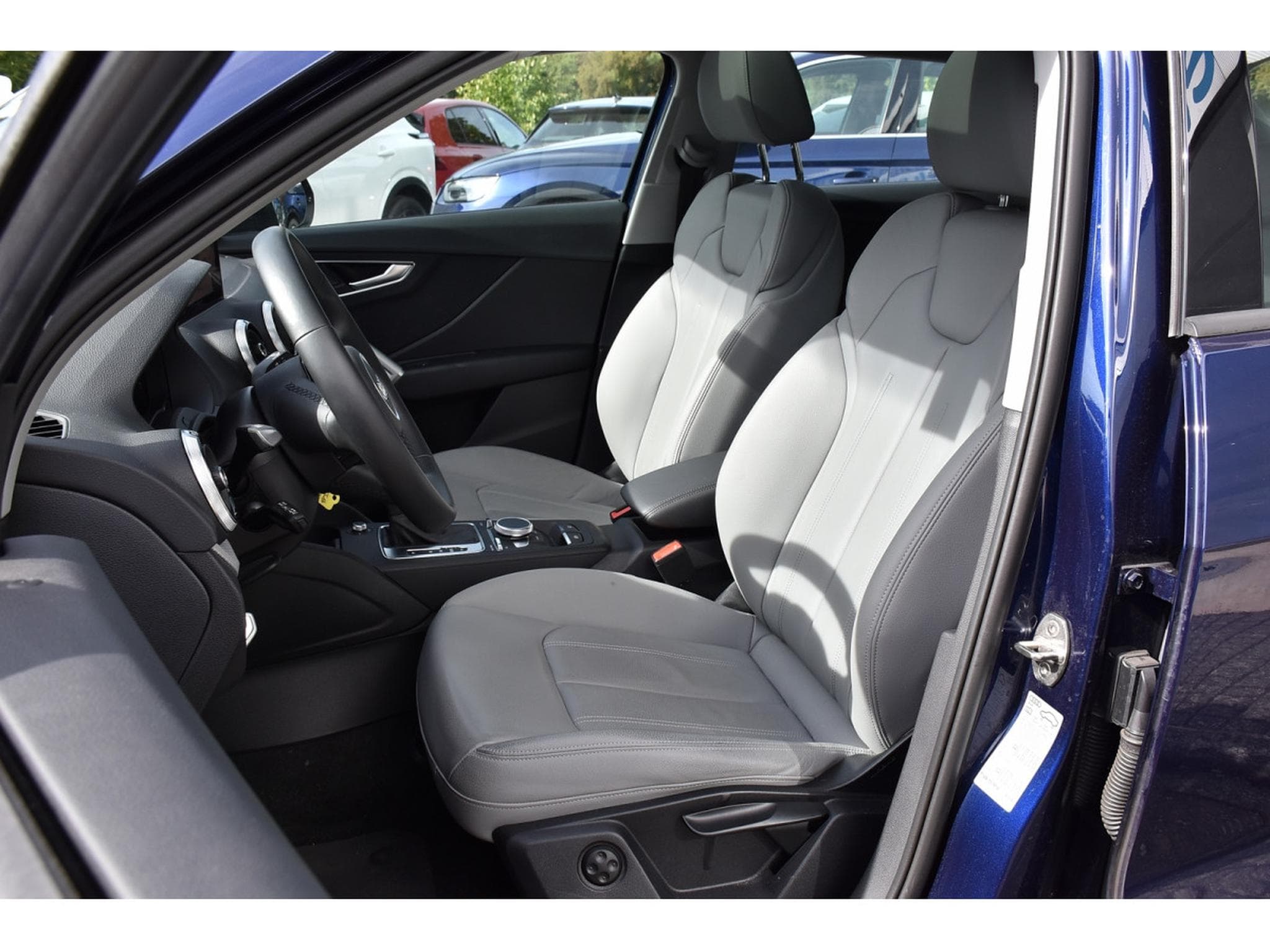 Audi Q2 35 TFSI S-Line S-Tronic TO CUIR GPS REGUL CAM 1° MAIN (2022) - Photo 6