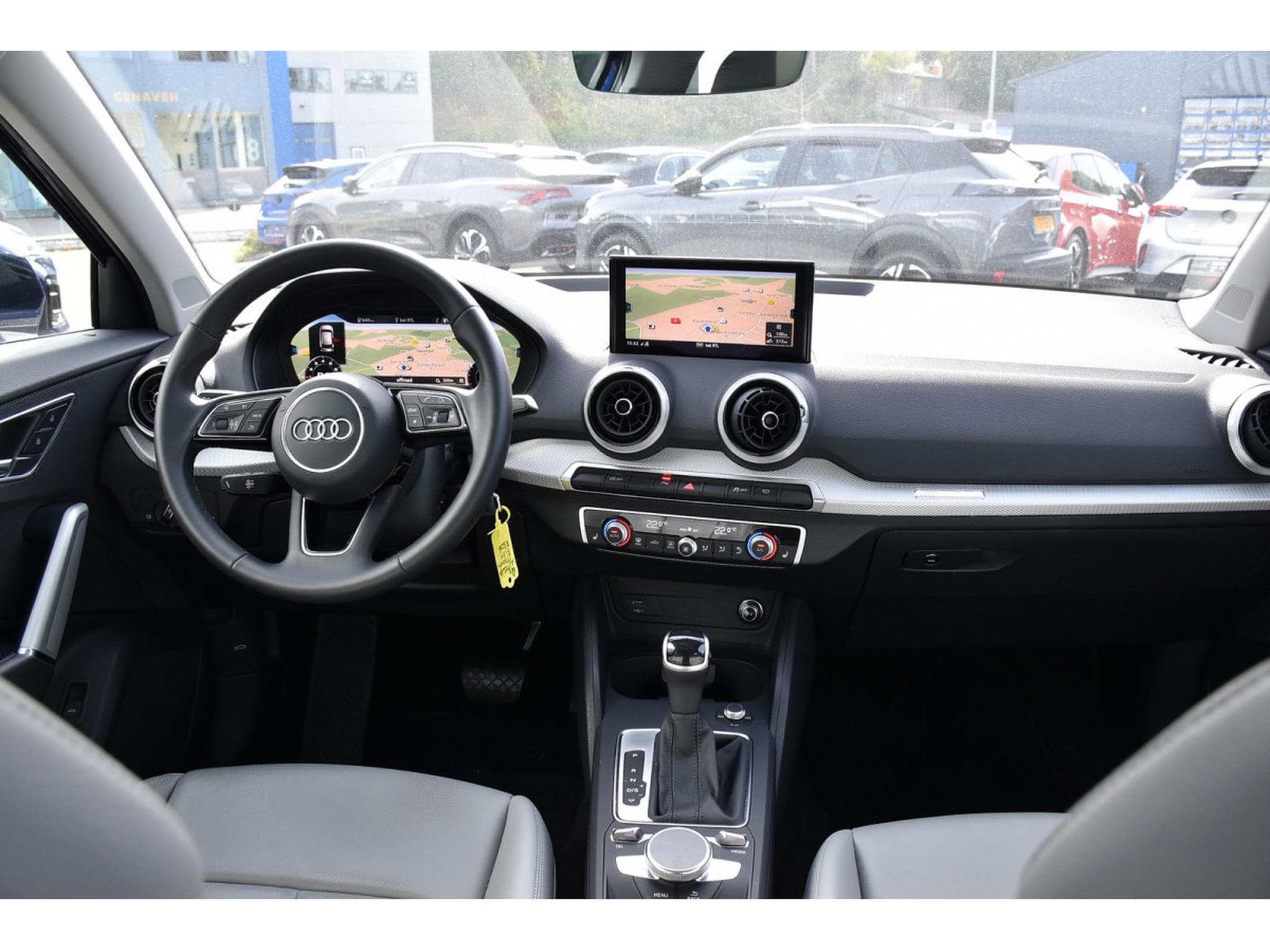 Audi Q2 35 TFSI S-Line S-Tronic TO CUIR GPS REGUL CAM 1° MAIN (2022) - Photo 10