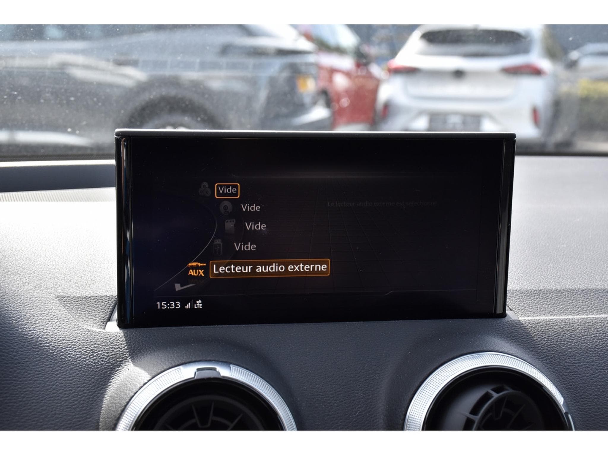 Audi Q2 35 TFSI S-Line S-Tronic TO CUIR GPS REGUL CAM 1° MAIN (2022) - Photo 12