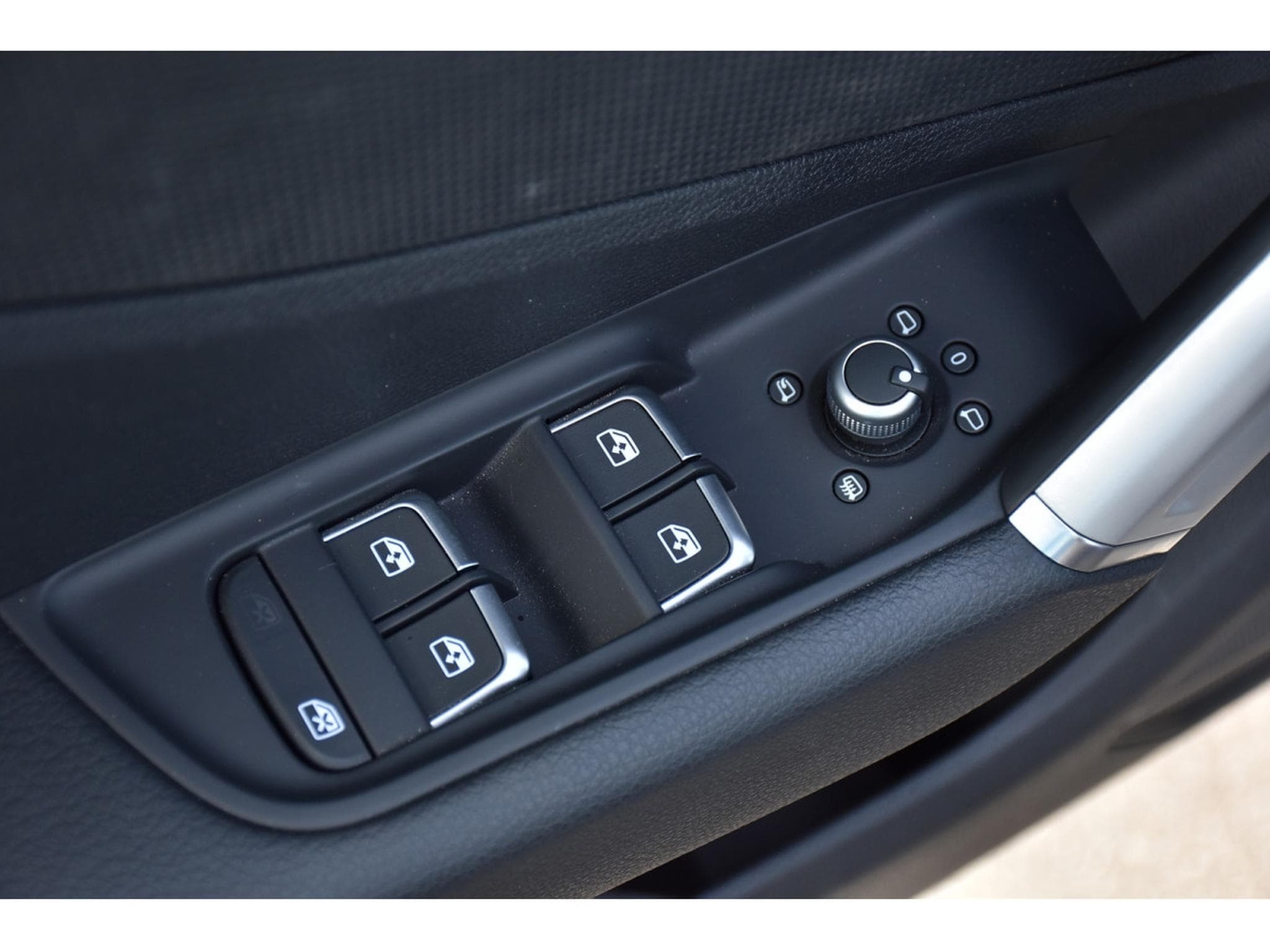 Audi Q2 35 TFSI S-Line S-Tronic TO CUIR GPS REGUL CAM 1° MAIN (2022) - Photo 21