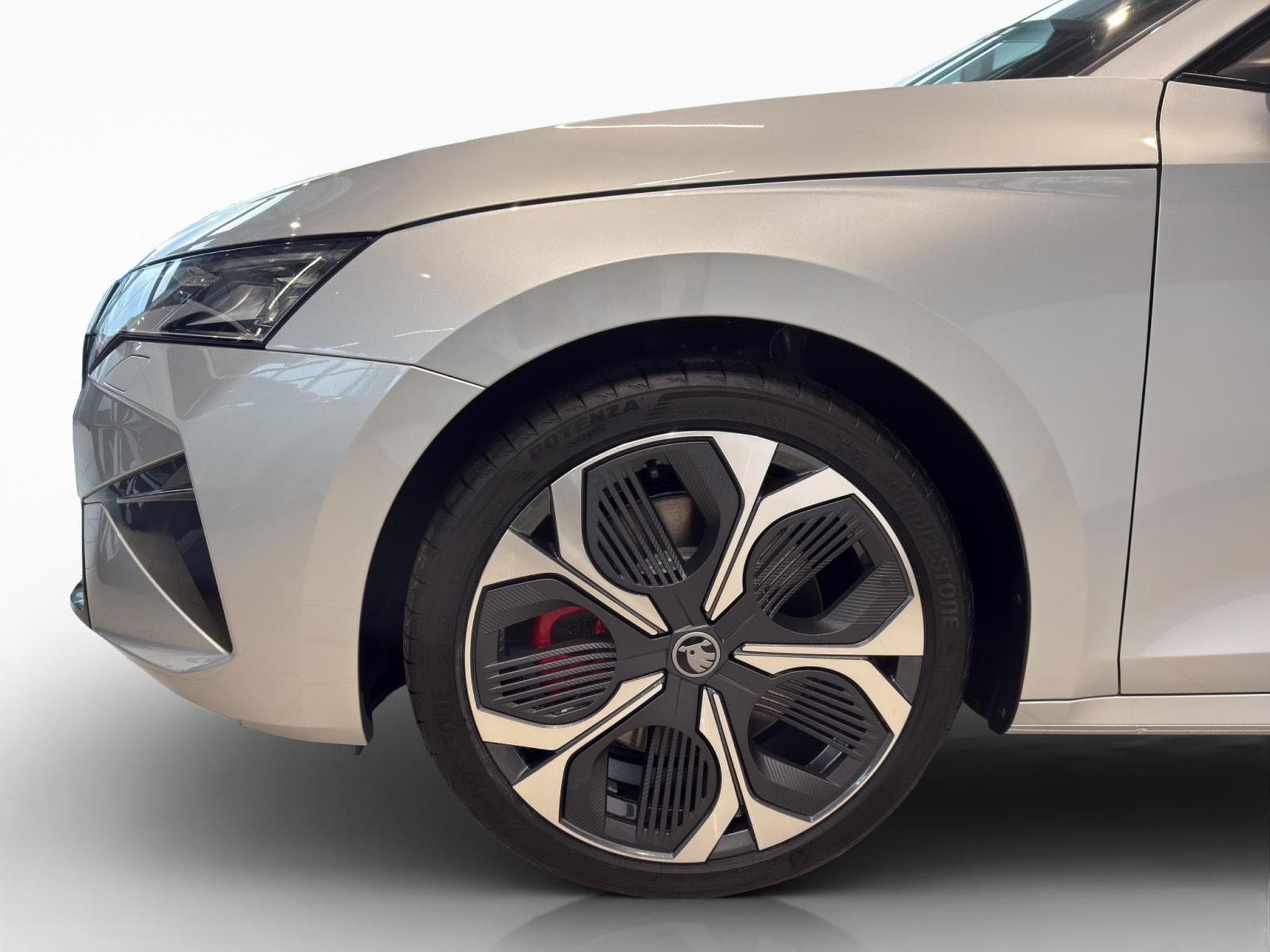 Skoda Octavia RS (2025) - Photo 7