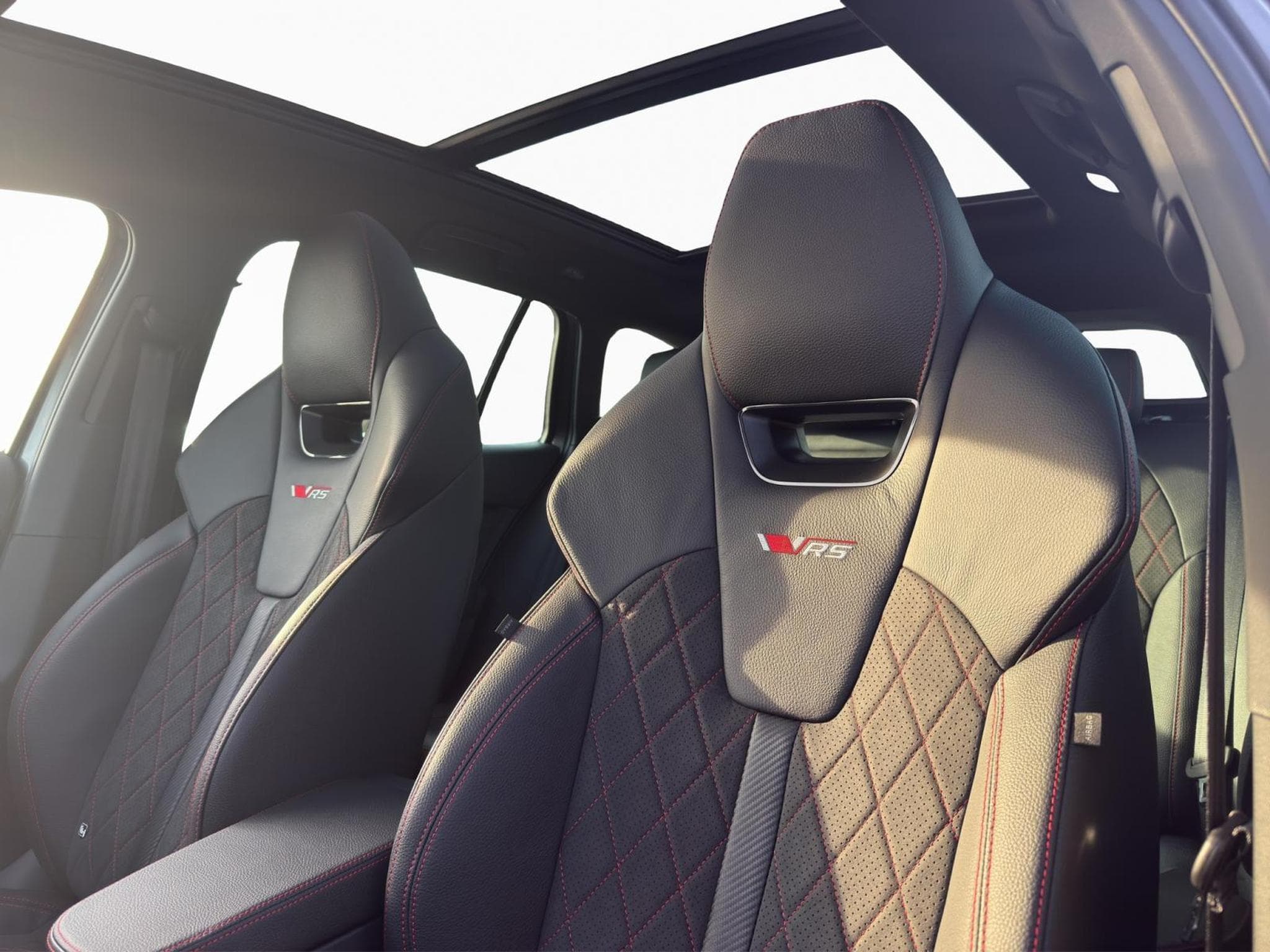 Skoda Octavia RS (2026) - Photo 15