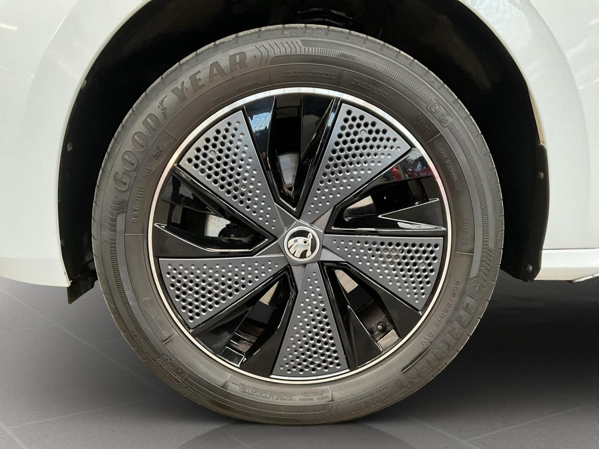 Skoda Kamiq Monte-Carlo+DSG+Pano+LED (2025) - Foto 8