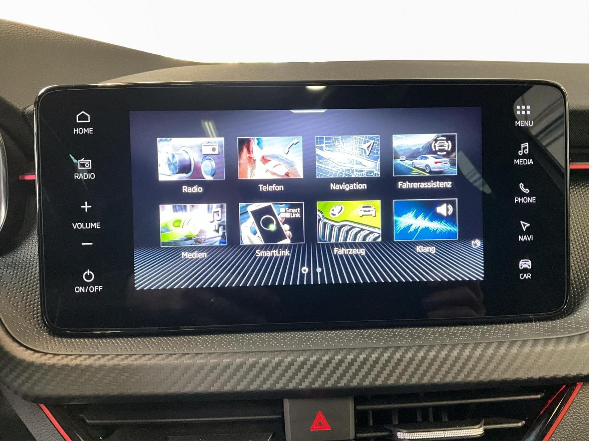 Skoda Kamiq Monte-Carlo+DSG+Pano+LED (2025) - Foto 13