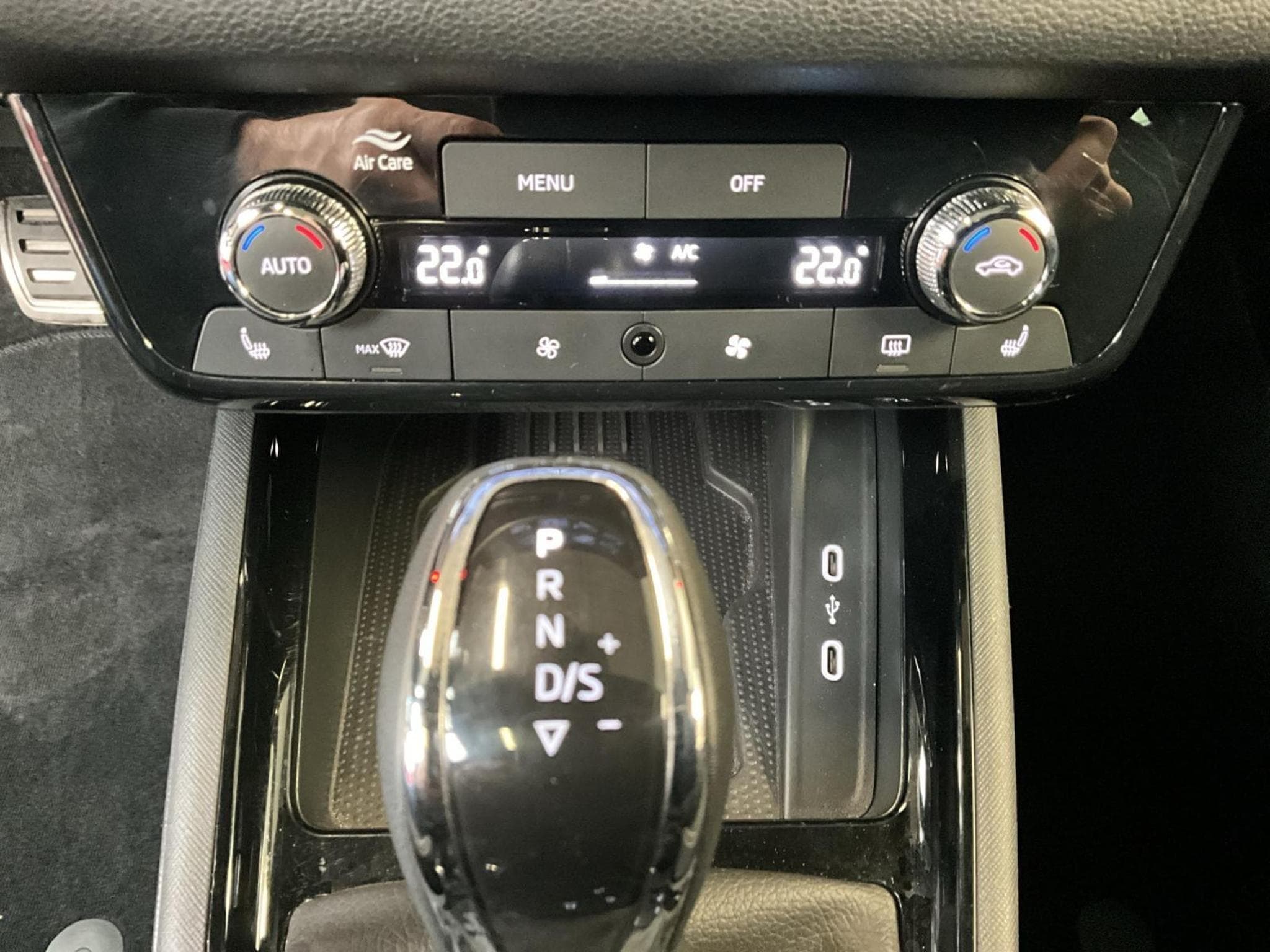 Skoda Kamiq Monte-Carlo+DSG+Pano+LED (2025) - Foto 20