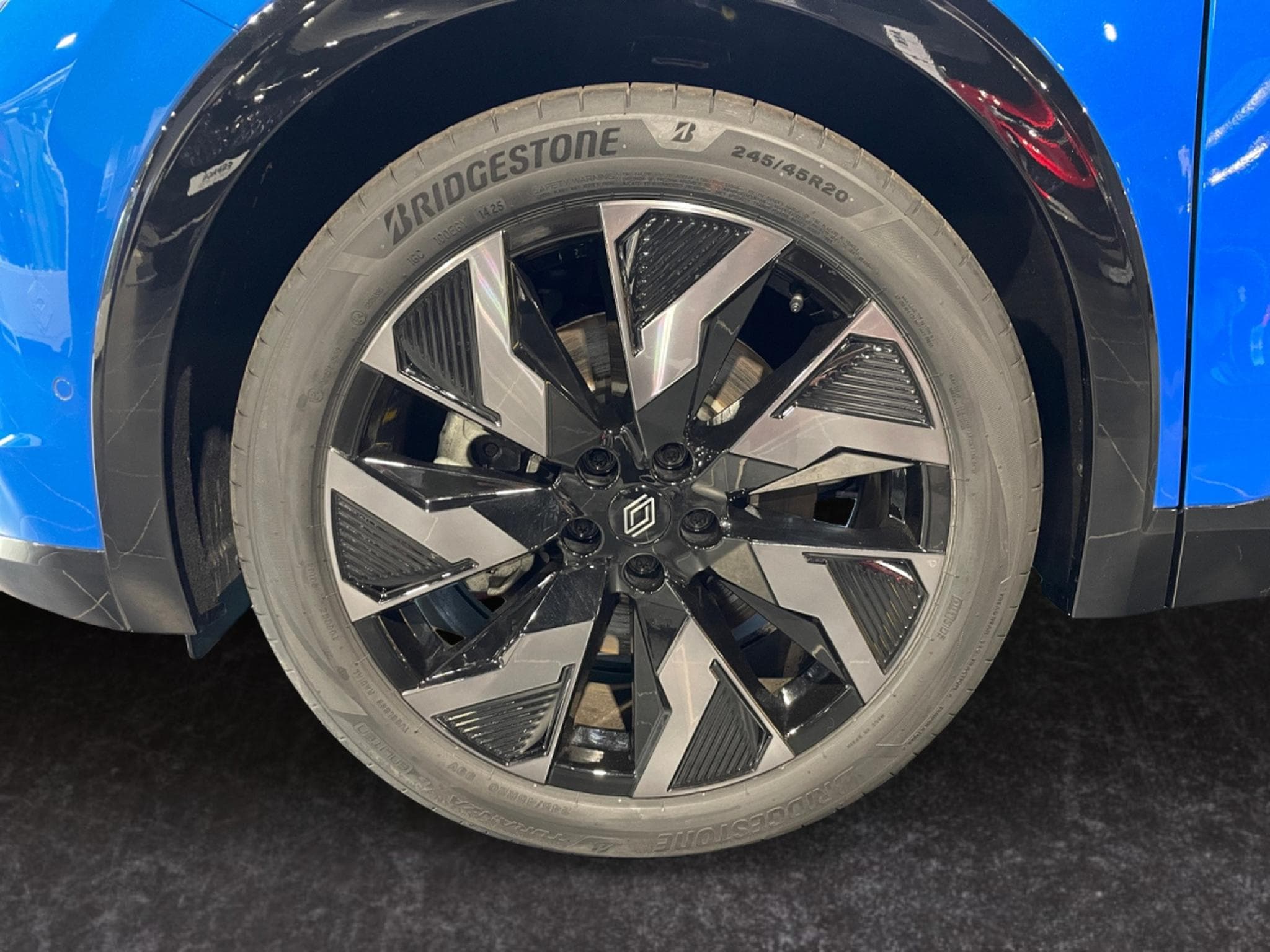 Renault Rafale 1.2 E-Tech Esprit Alpine E-Tech 4x4 plug-in hybrid 300 hp (2026) - Photo 6