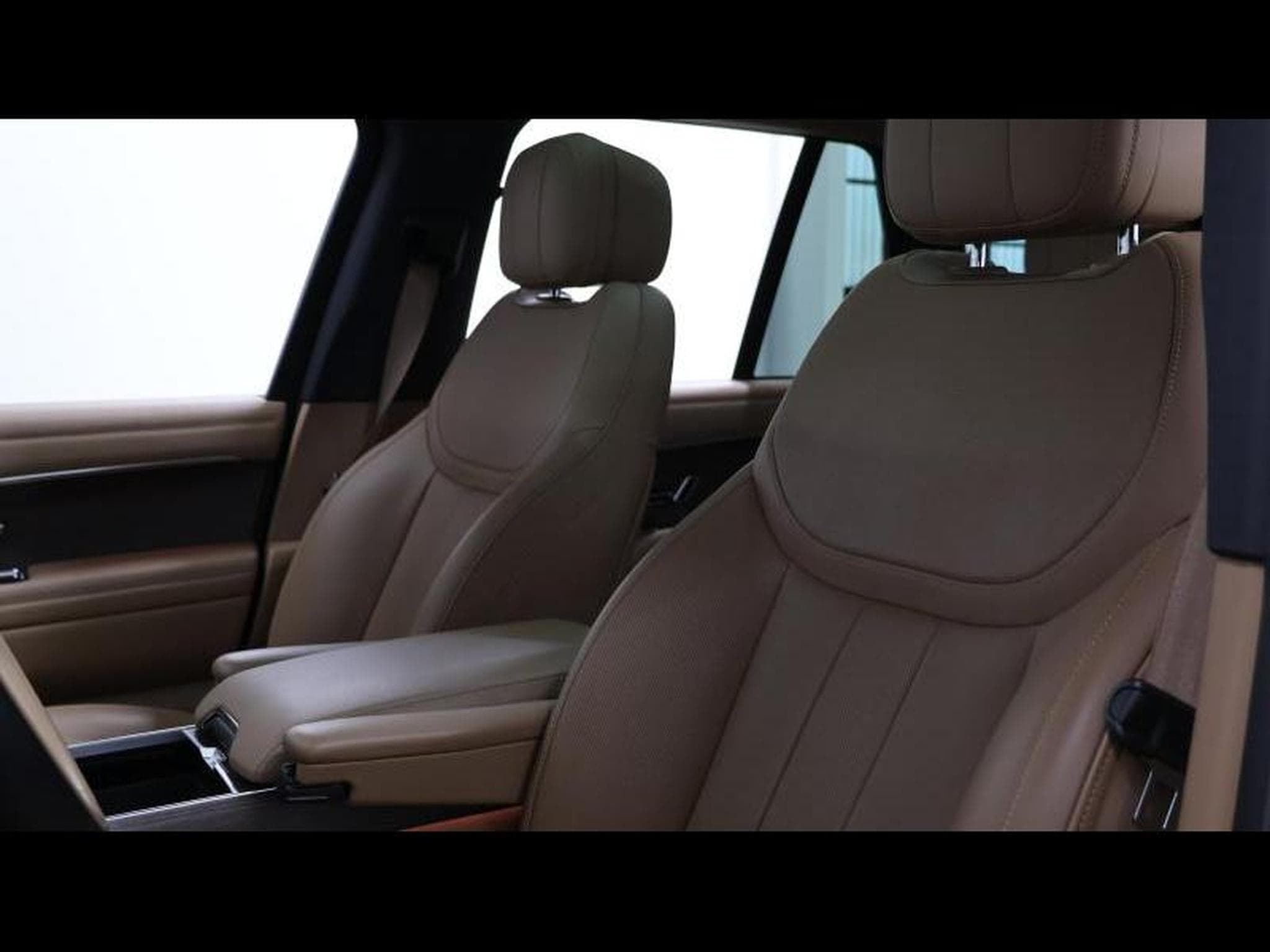 Land-Rover Range Rover HSE P530 Auto (2022) - Photo 17