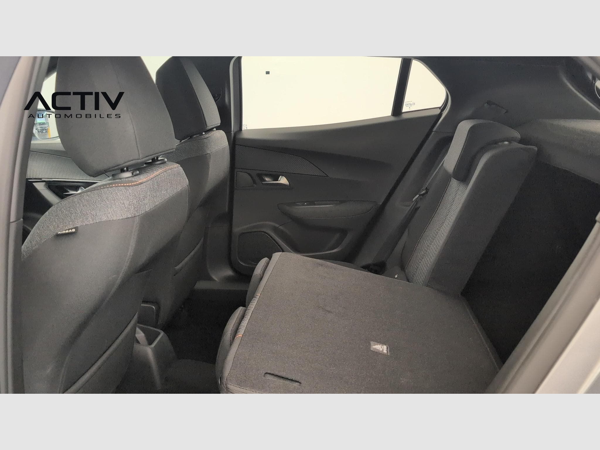 Peugeot 2008 100 S&S BVM6 Style (2025) - Photo 12