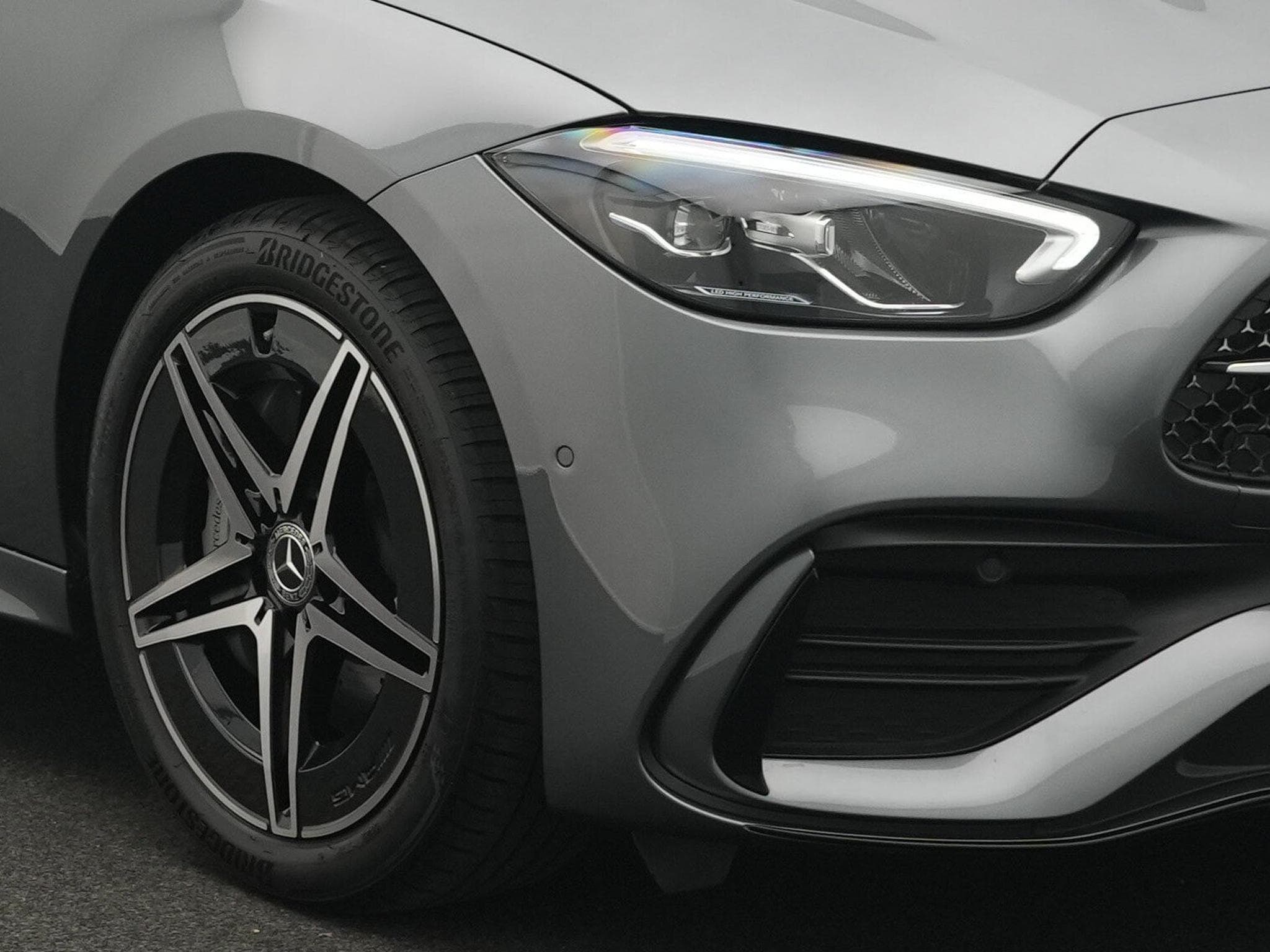 Mercedes C 180 AMG-Line Digital+360°+Night+Memo+Apple (2025) - Foto 9