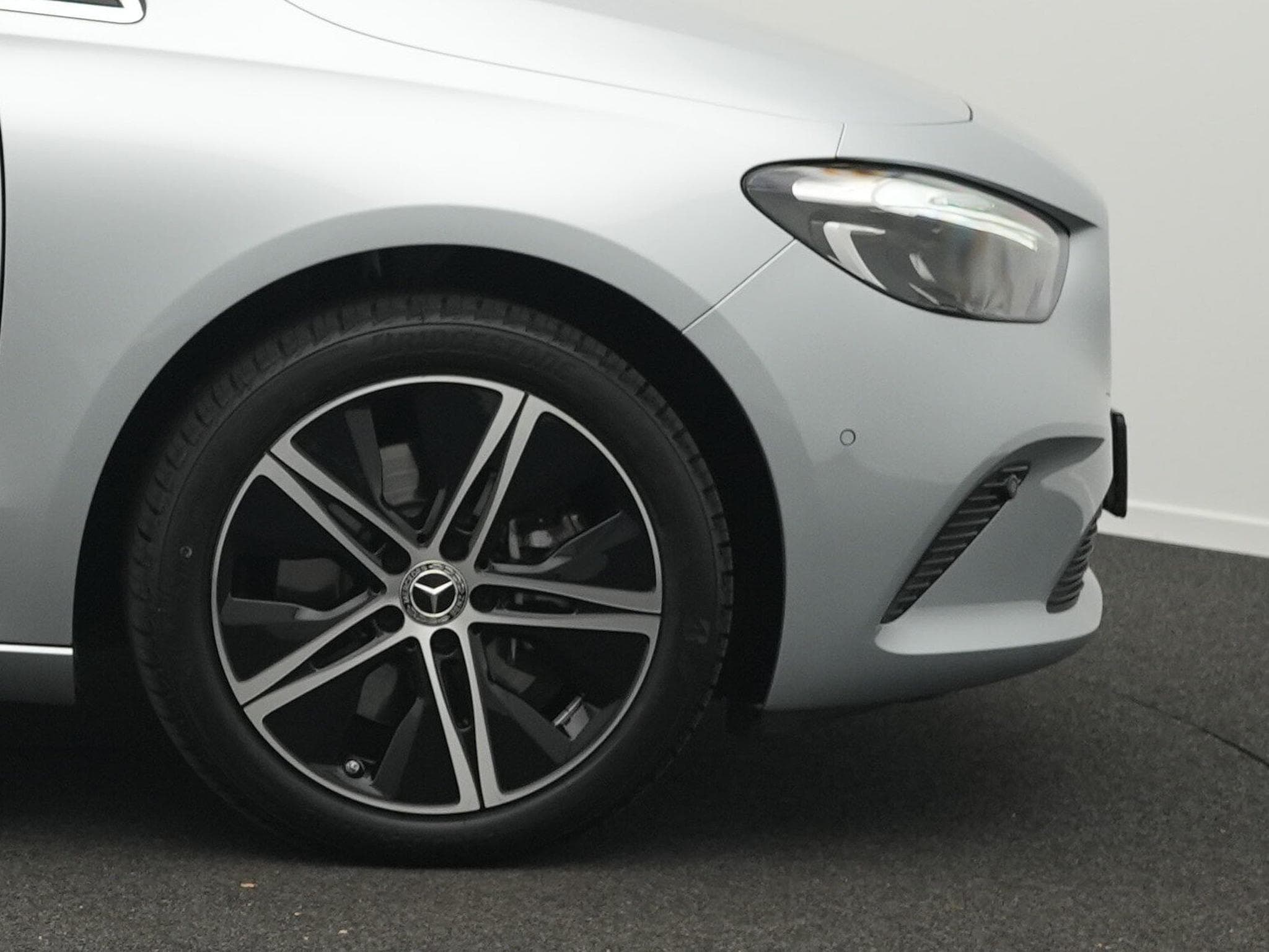 Mercedes B 250 e Progressive LED+Totw+360°+MBUX (2024) - Foto 8
