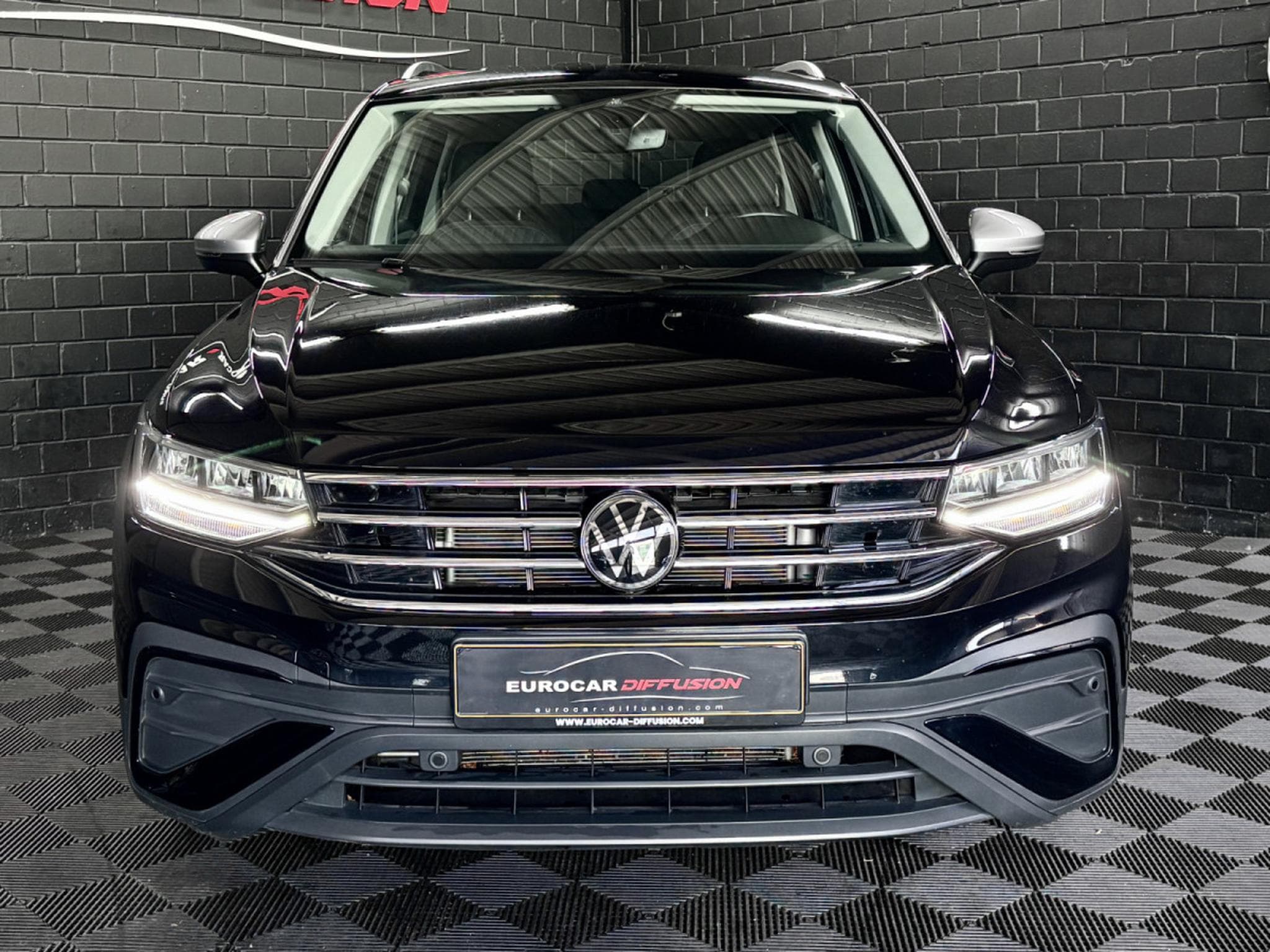 VW Tiguan Life 1.5 TSI 150 CV DSG7 *7 PLACES *ATTELAGE* *HAYON* (2025) - Foto 2