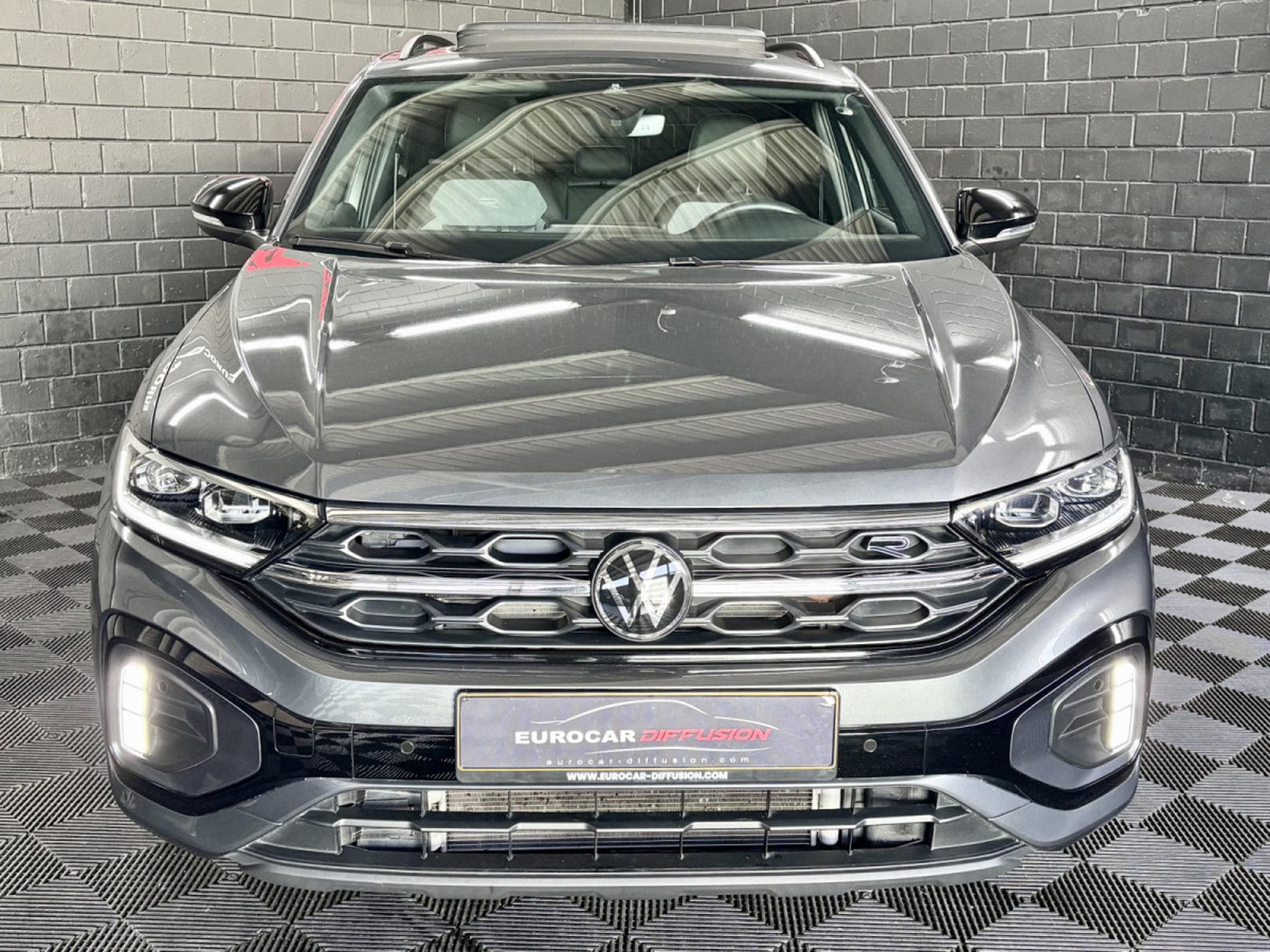 VW T-Roc R-Line Black Edition 1.5 TSI 150 CV DSG7 *PANO* BLACK* CAM * (2025) - Foto 2