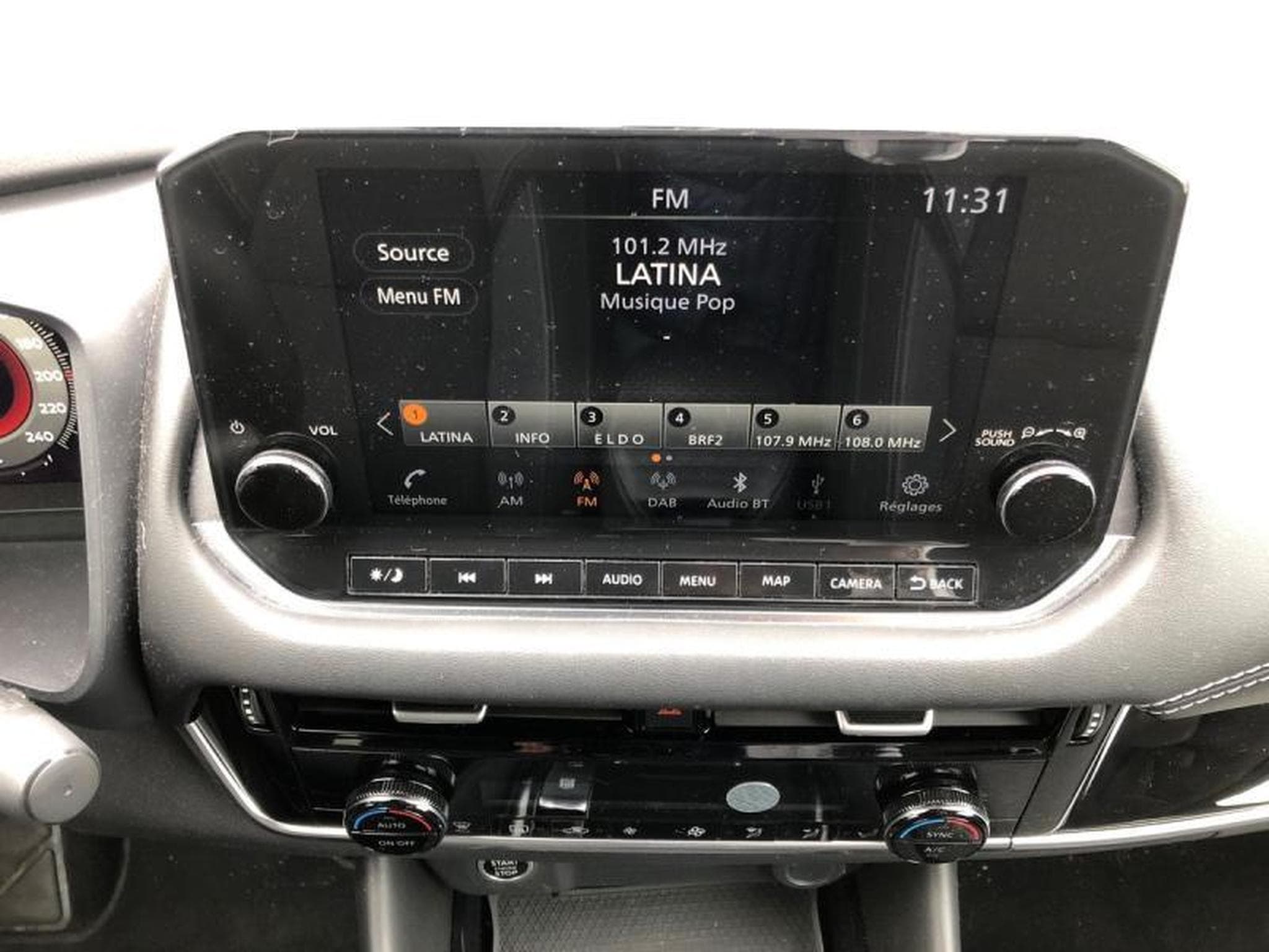 Nissan Qashqai NCONNECTA + AFFICHACHE TETE HAUTE (2021) - Photo 9