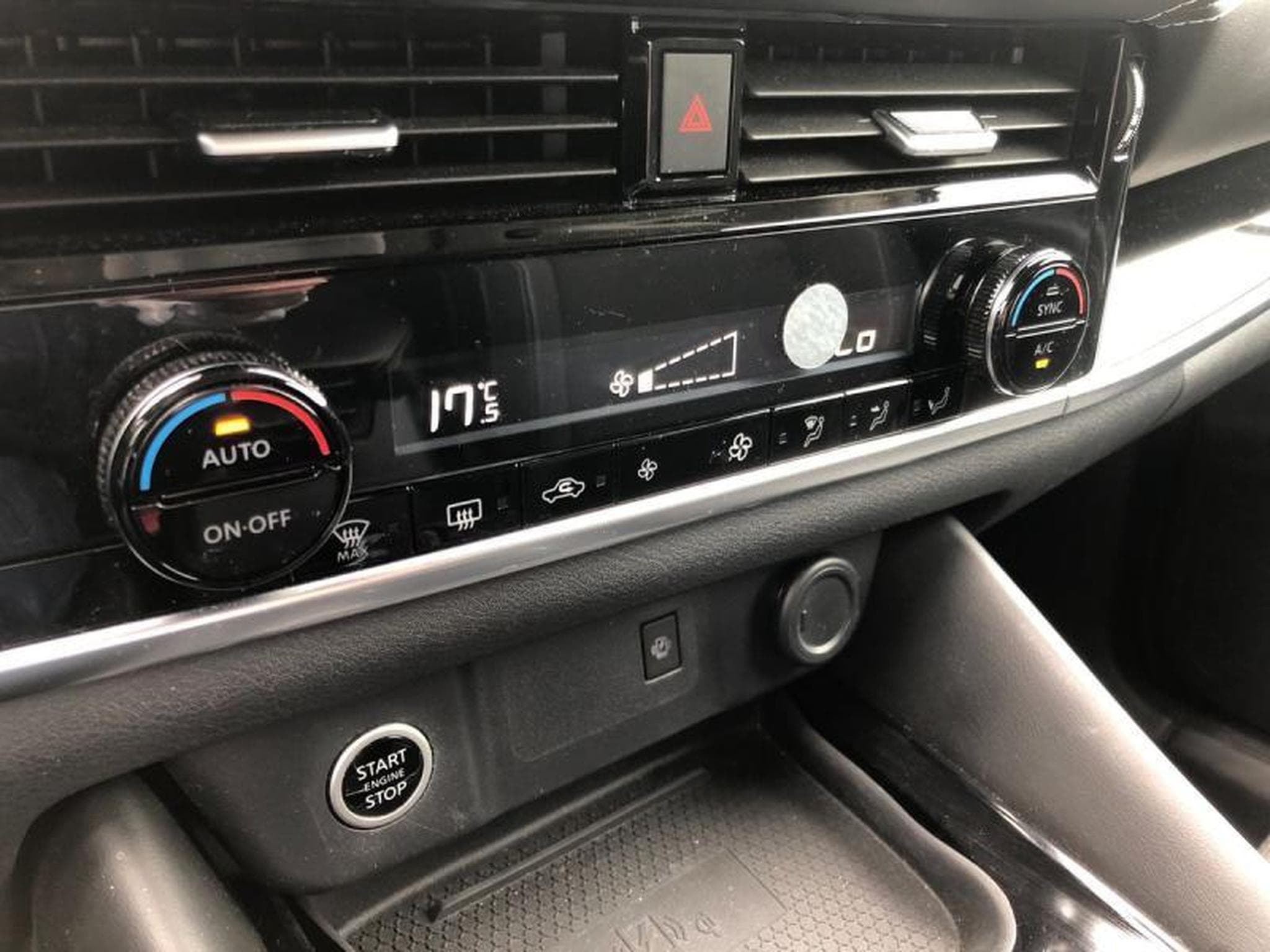 Nissan Qashqai NCONNECTA + AFFICHACHE TETE HAUTE (2021) - Photo 12