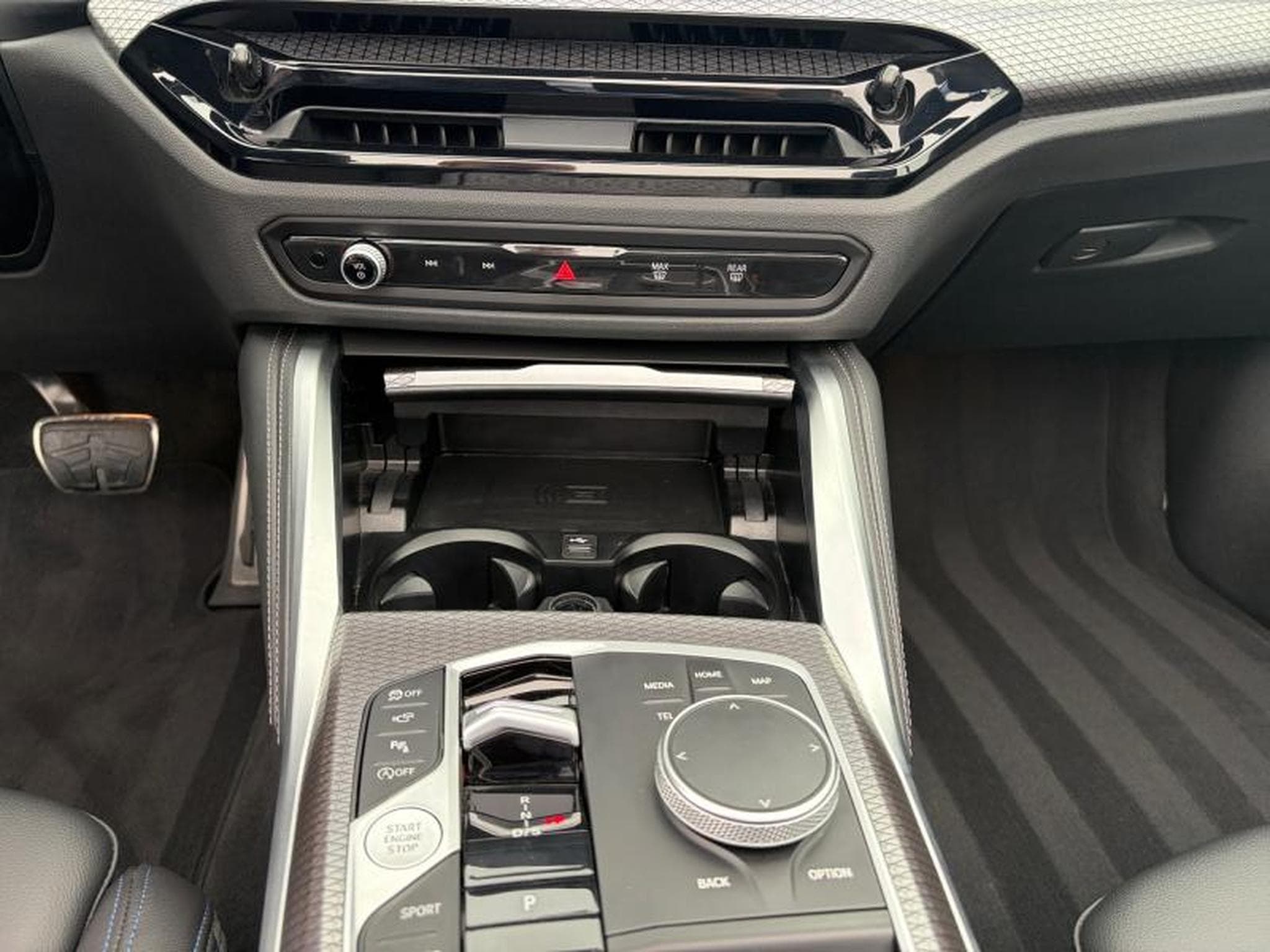 BMW 420 420i Cabrio Kit M Sport (2025) - Foto 6