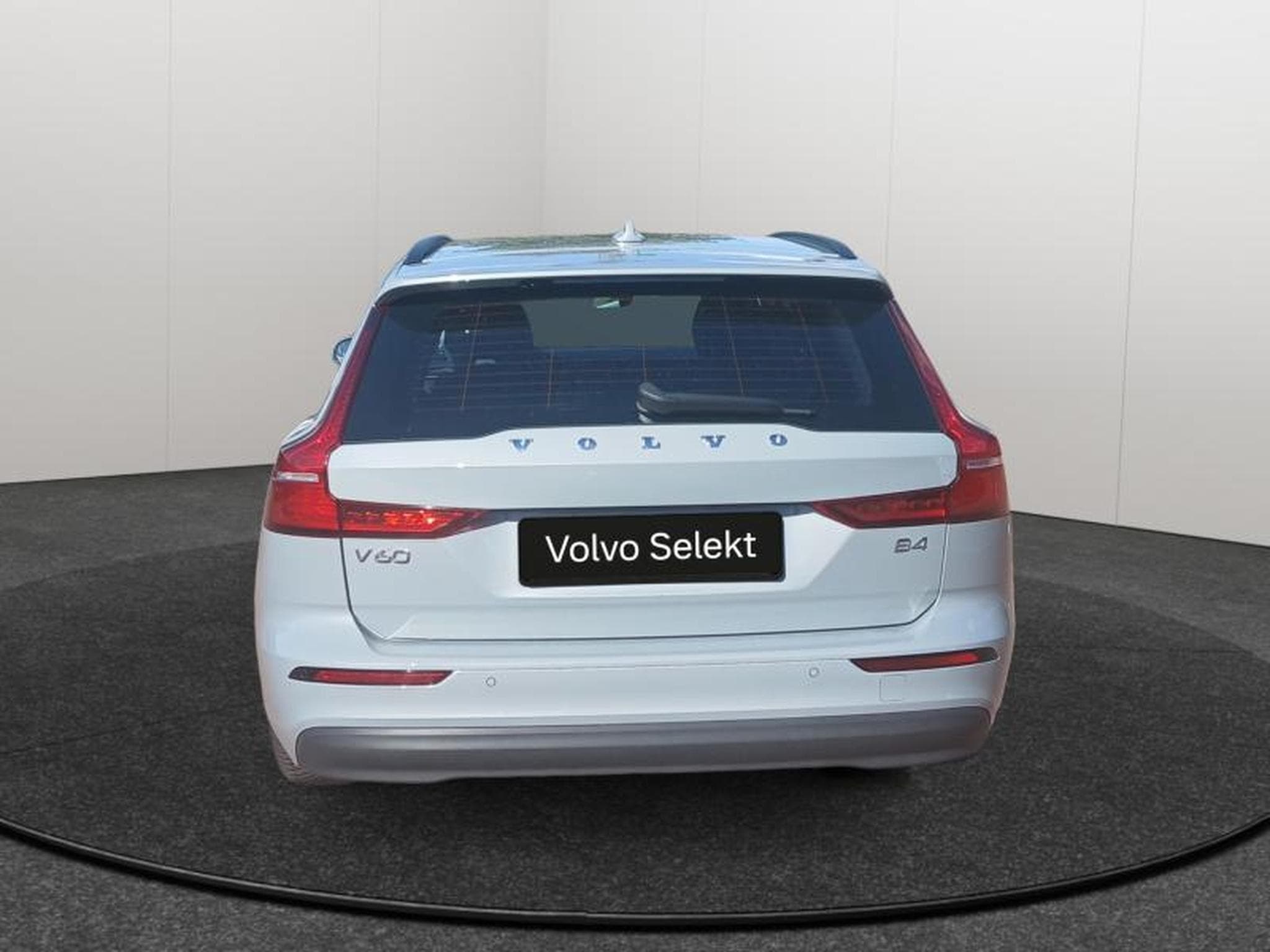 Volvo V60 B4 Core Mild Hybride / Esence (2025) - Photo 4