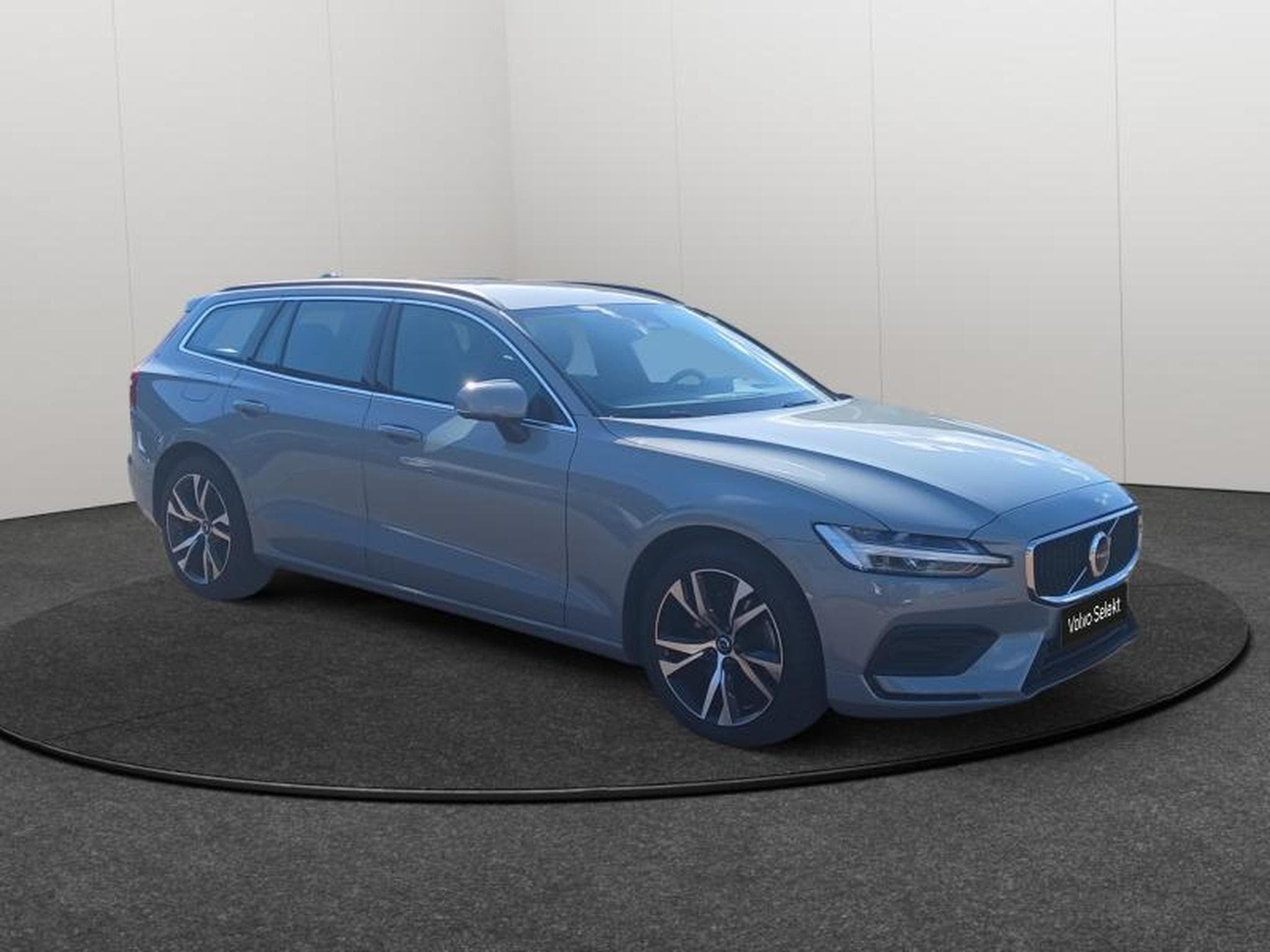 Volvo V60 B4 Core Mild Hybride / Esence (2025) - Photo 7