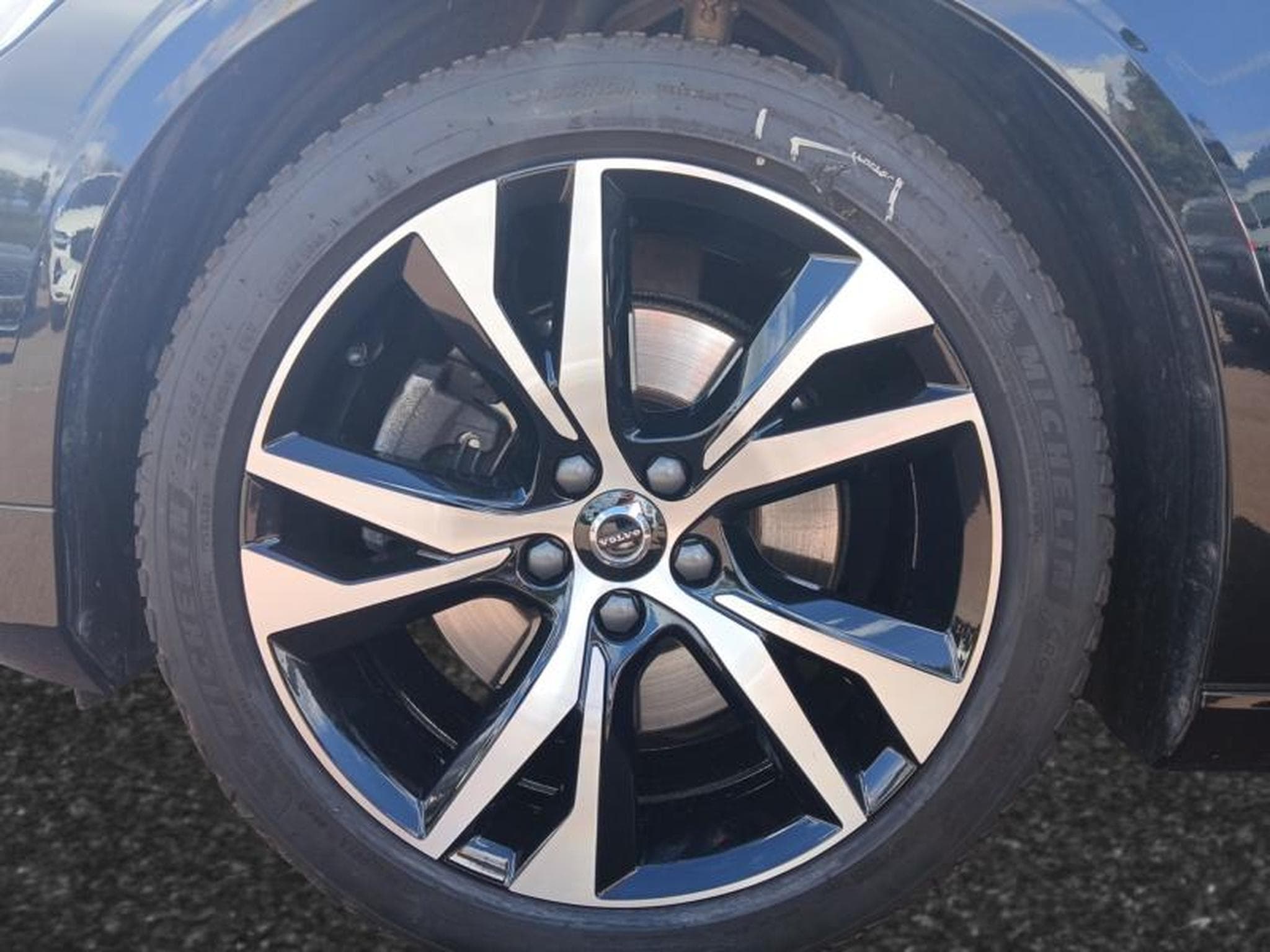 Volvo V60 B4 Core Mild Hybrid / Essence (2025) - Photo 14