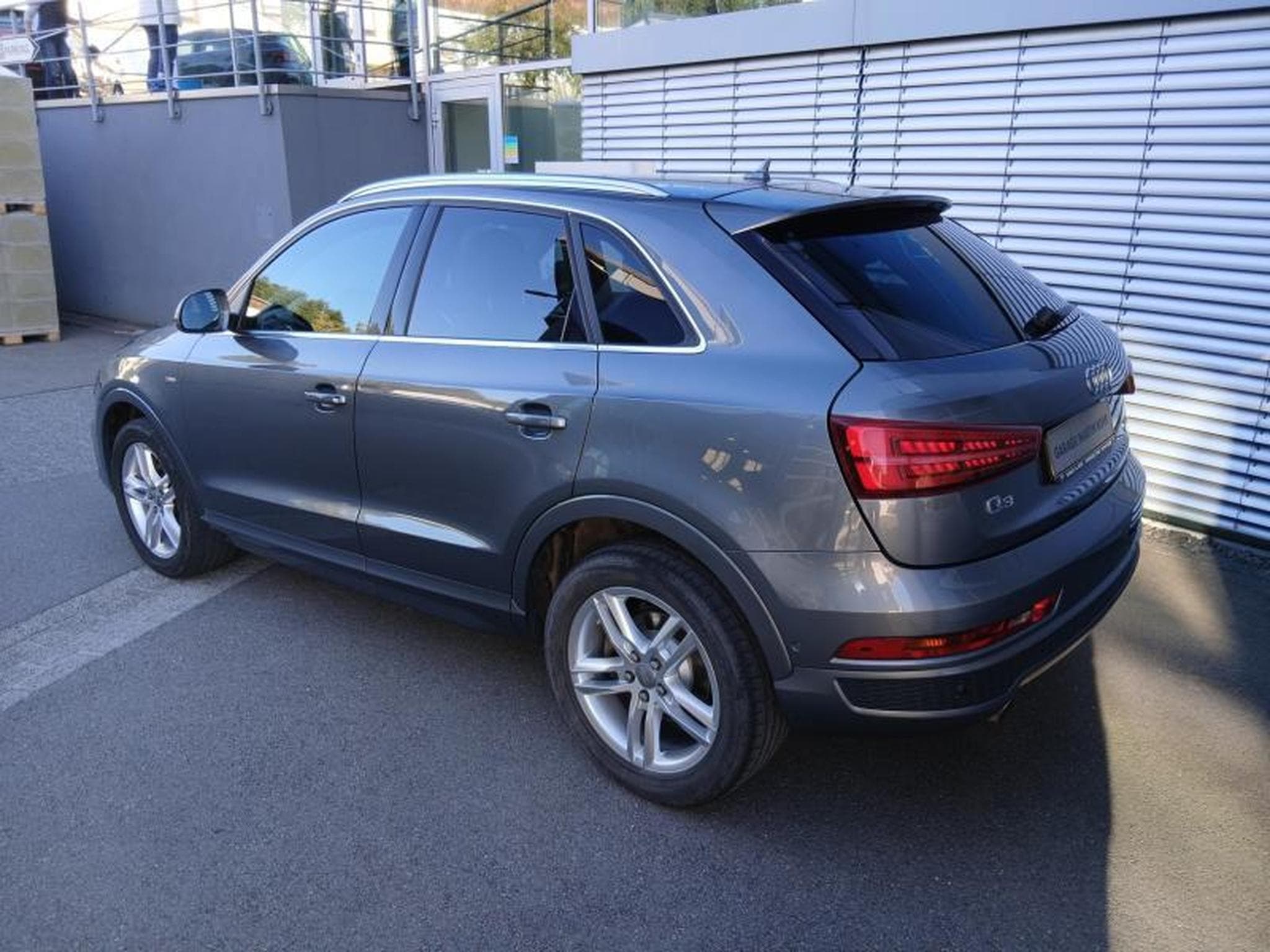 Audi Q3 Sport 2.0 TFSI quattro s-tronic (2018) - Foto 2