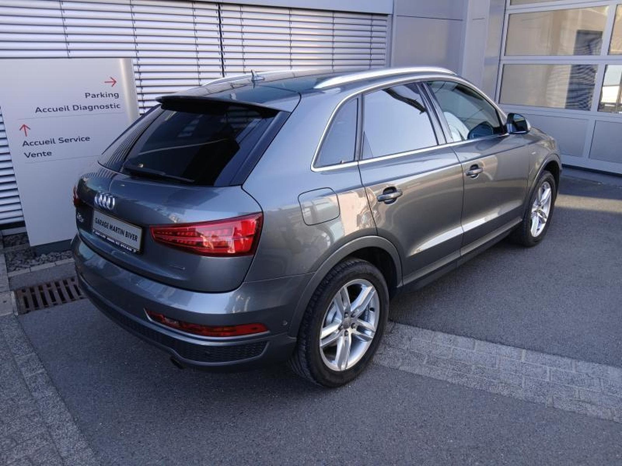 Audi Q3 Sport 2.0 TFSI quattro s-tronic (2018) - Foto 4