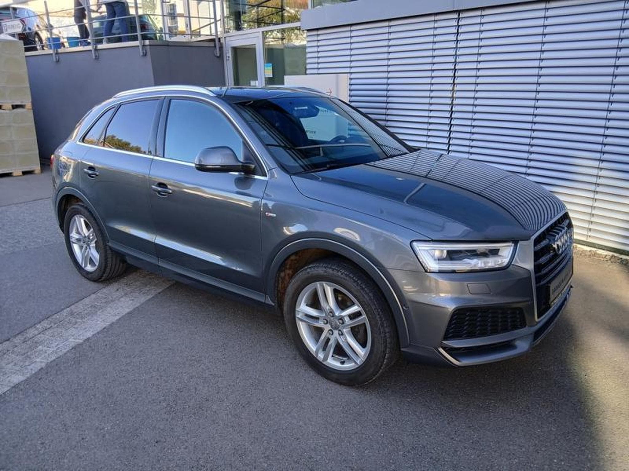 Audi Q3 Sport 2.0 TFSI quattro s-tronic (2018) - Foto 5