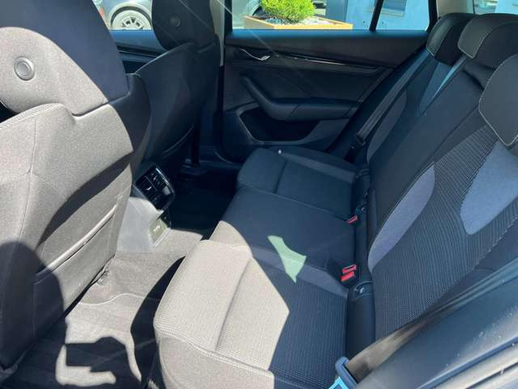 Skoda Octavia 2.0 TDi AMBITION DSG 7 (2021) - Photo 20