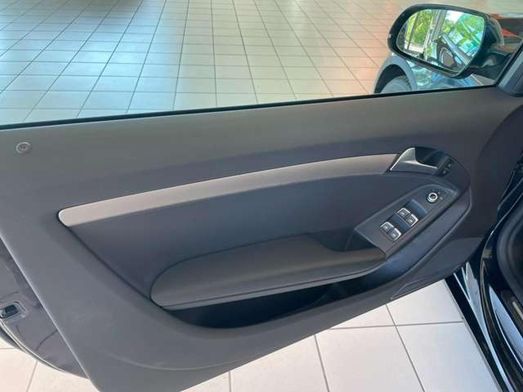 Audi A5 A5 Cabrio 1.8 TFSI - FULL SERVICES (2012) - Photo 14