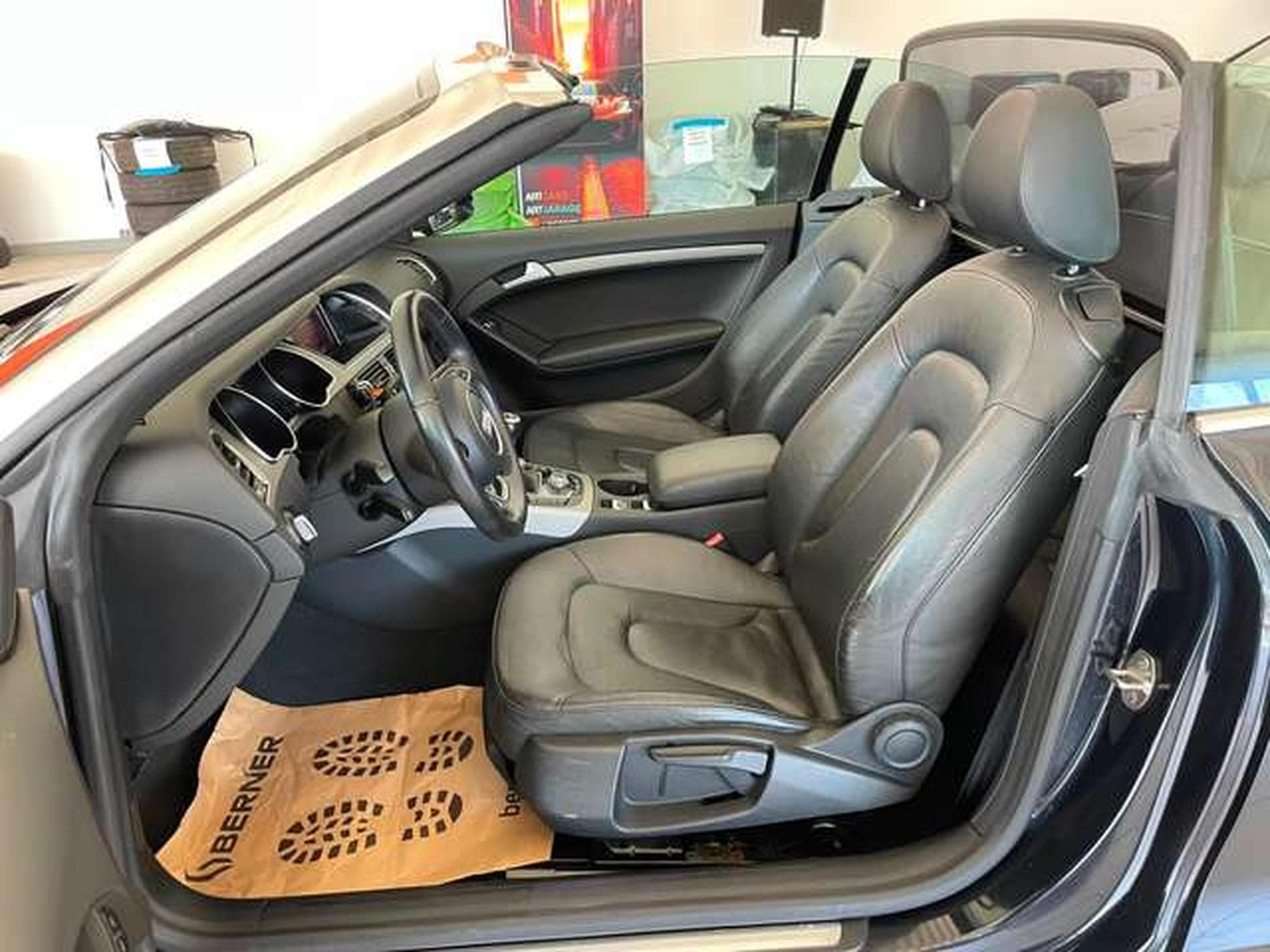 Audi A5 A5 Cabrio 1.8 TFSI - FULL SERVICES (2012) - Photo 17