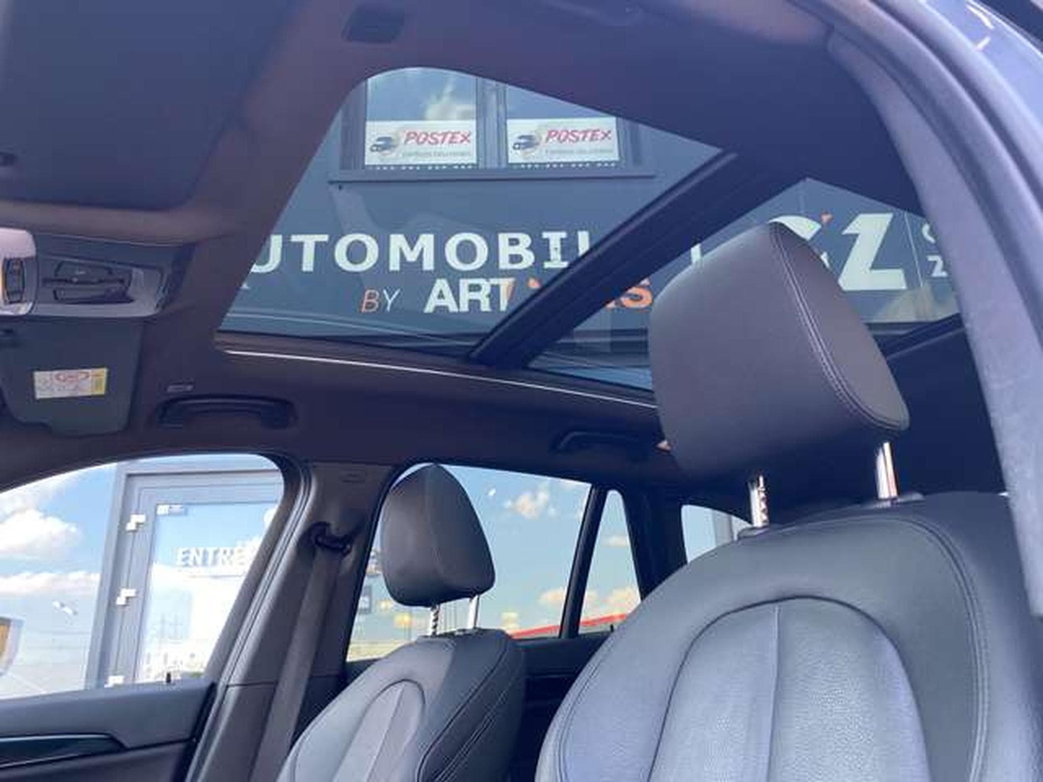 BMW X1 X1 sDrive18i Aut. (2019) - Photo 9