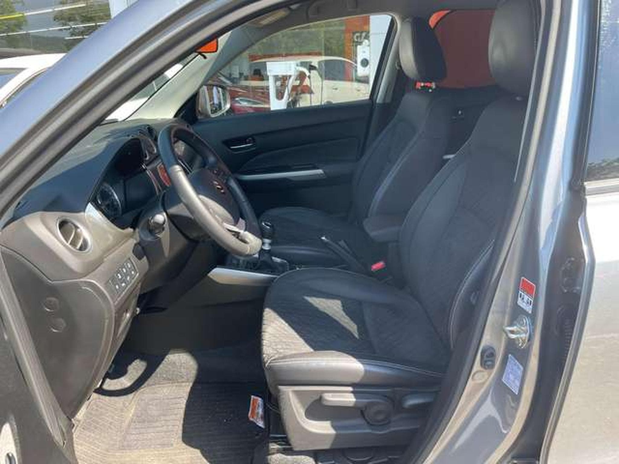 Suzuki Vitara 1.4 4x4 Hybride GARANTIE JUSQU'A 03/2030 (2023) - Photo 10