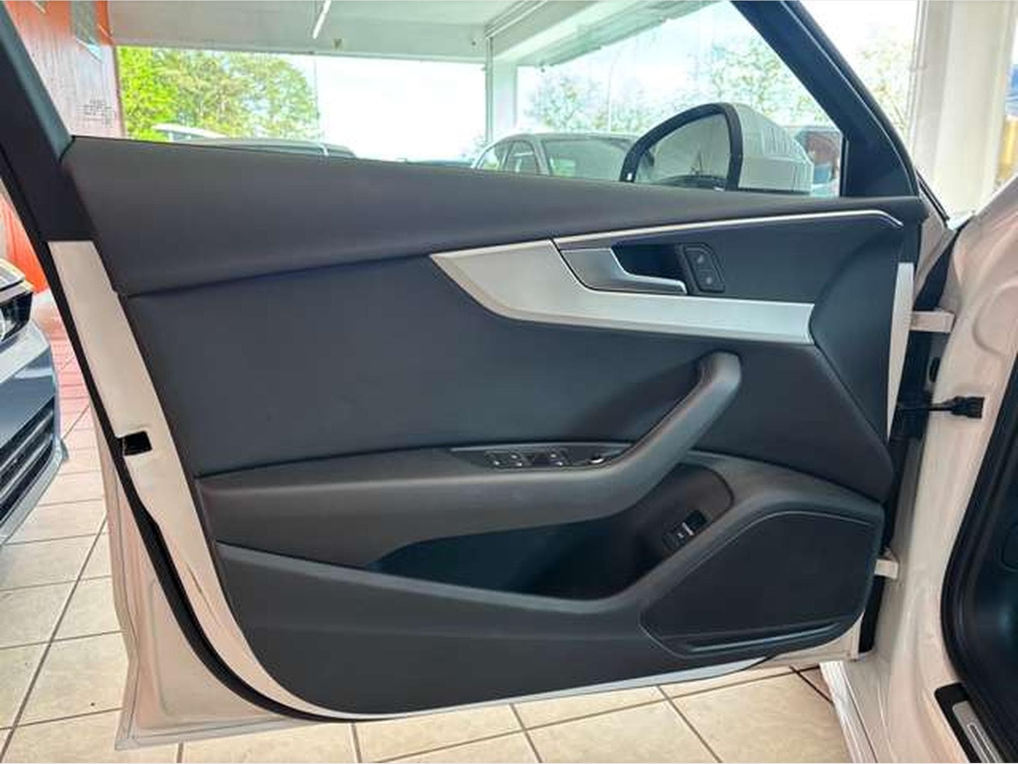 Audi A4 Avant 30 TDI S line - JUSQU'A 48 MOIS DE GARANTIE (2020) - Foto 8