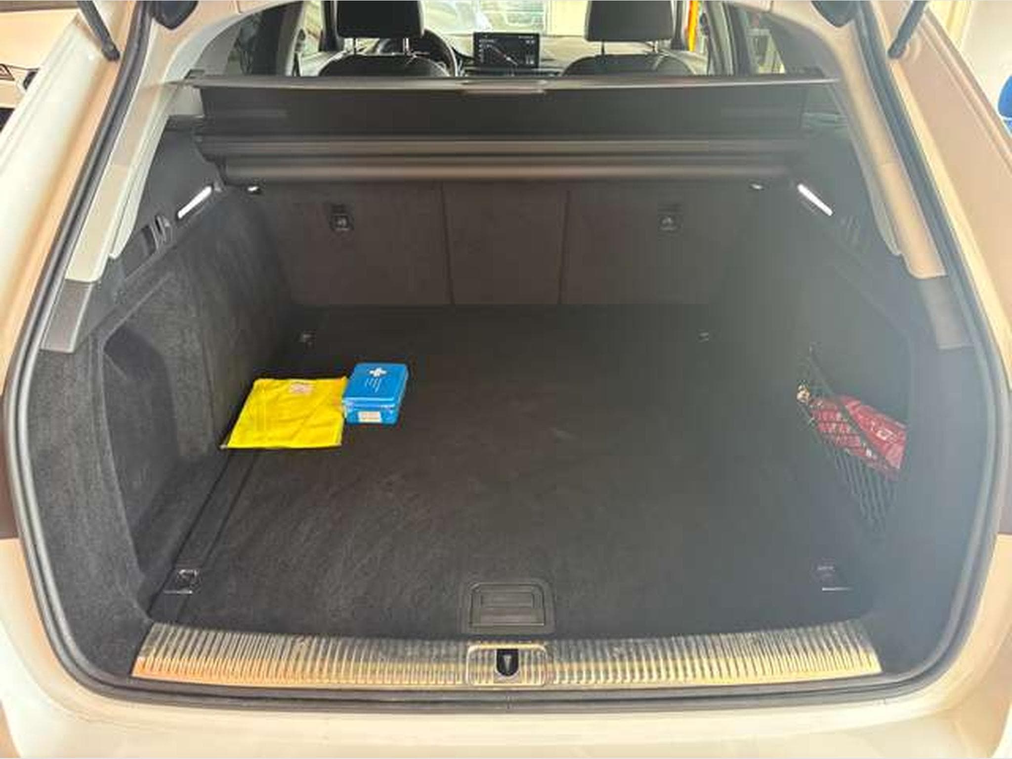 Audi A4 Avant 30 TDI S line - JUSQU'A 48 MOIS DE GARANTIE (2020) - Foto 22
