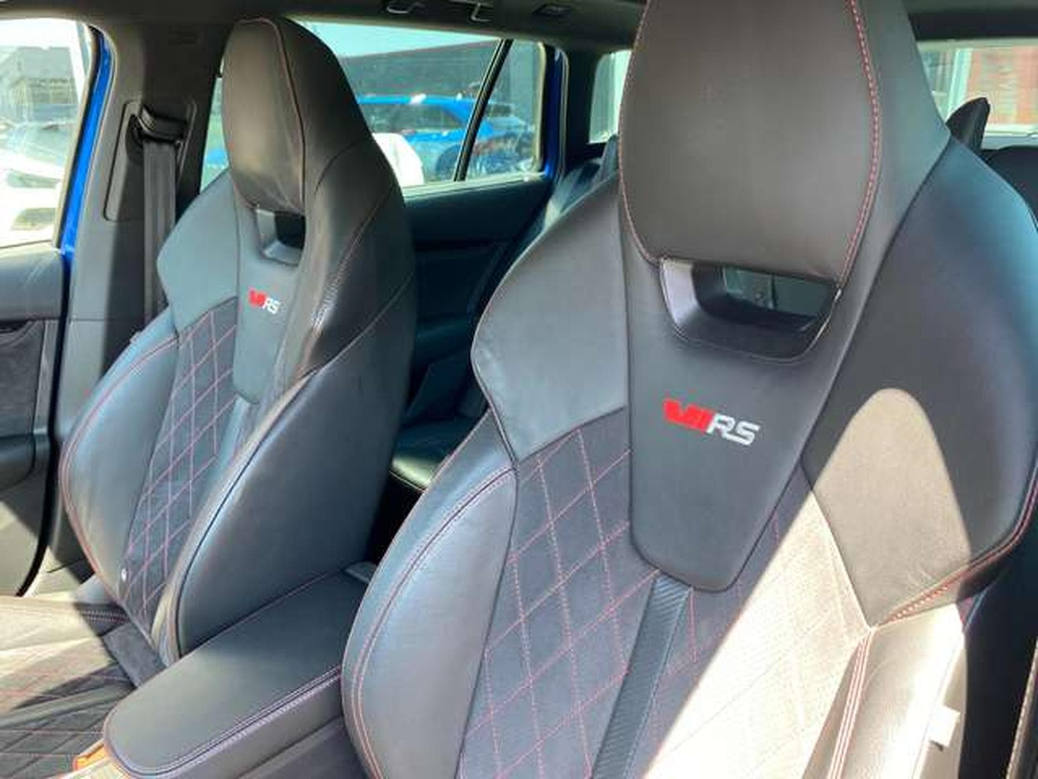 Skoda Octavia Octavia Combi 2.0 TDI DSG RS (2021) - Foto 9