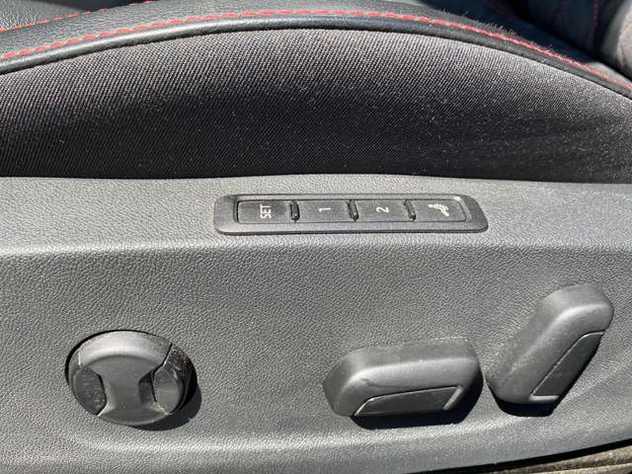 Skoda Octavia Octavia Combi 2.0 TDI DSG RS (2021) - Foto 10
