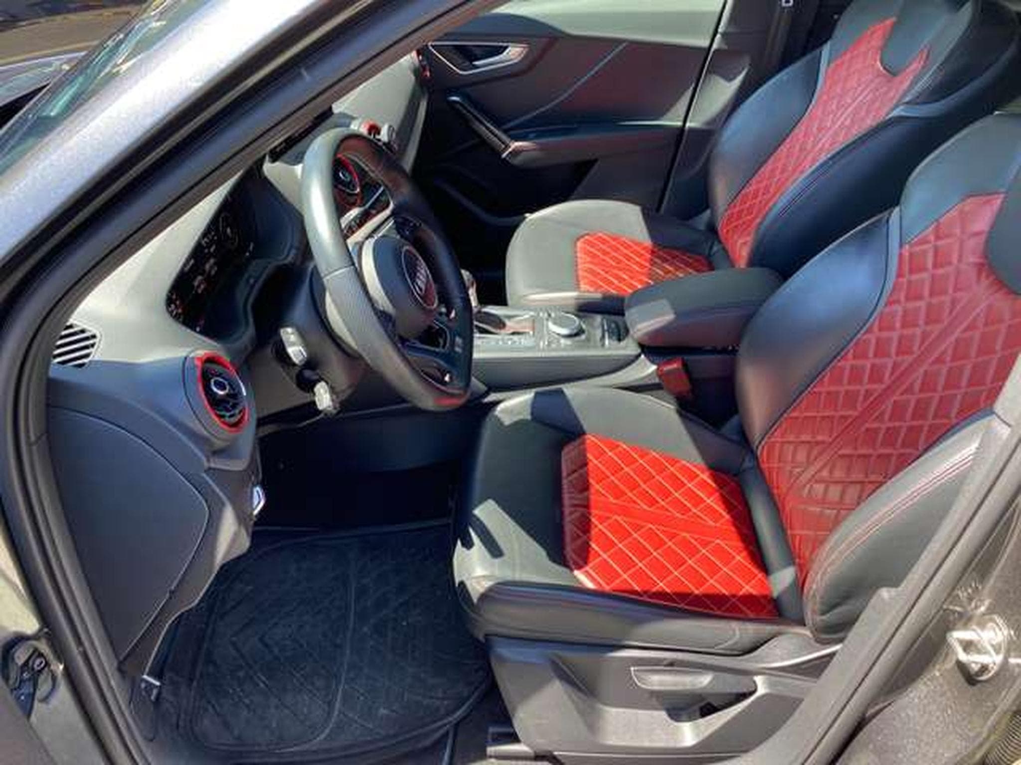 Audi SQ2 SQ2 TFSI quattro S tronic (2020) - Foto 8