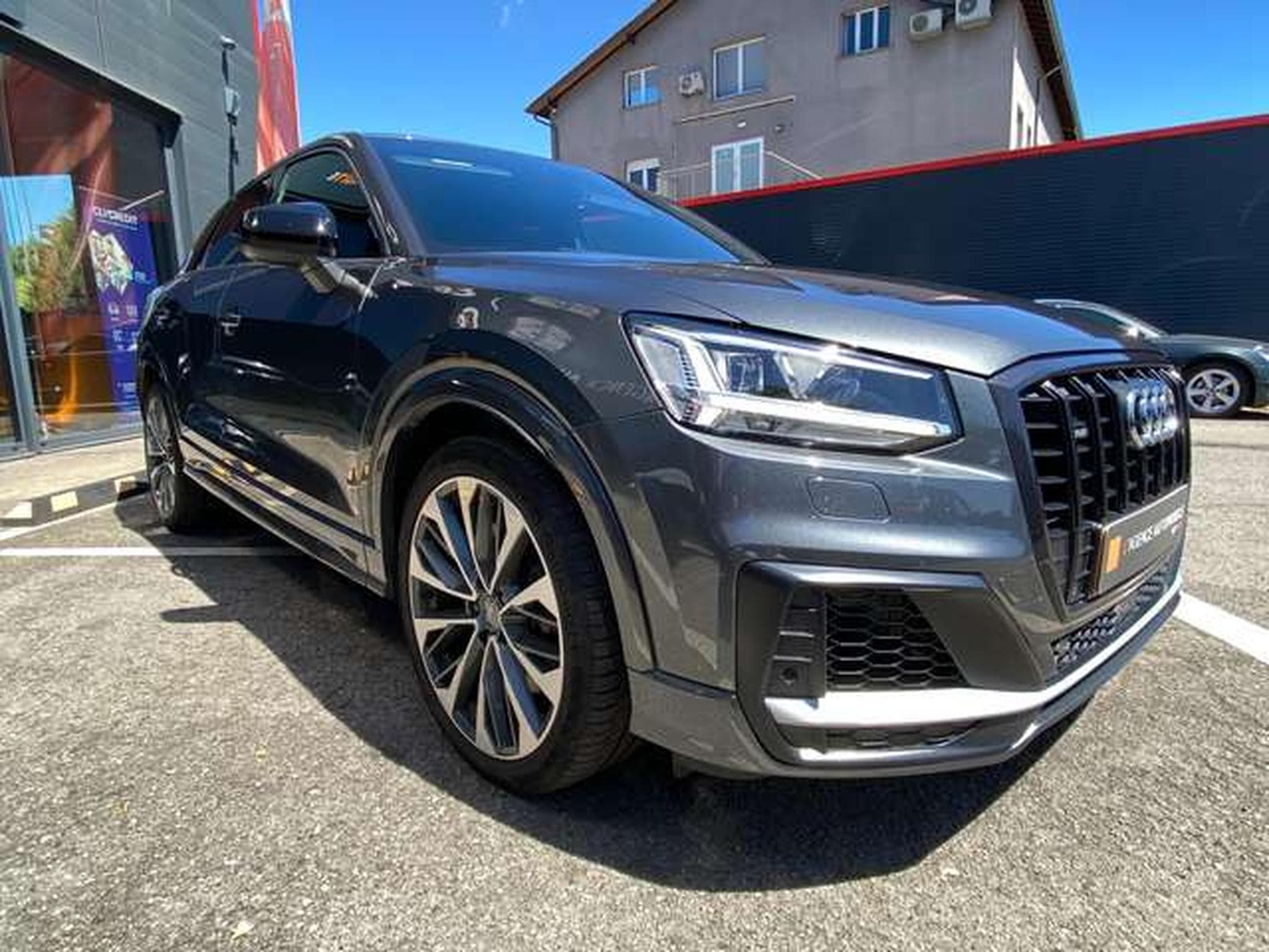 Audi SQ2 SQ2 TFSI quattro S tronic (2020) - Foto 4