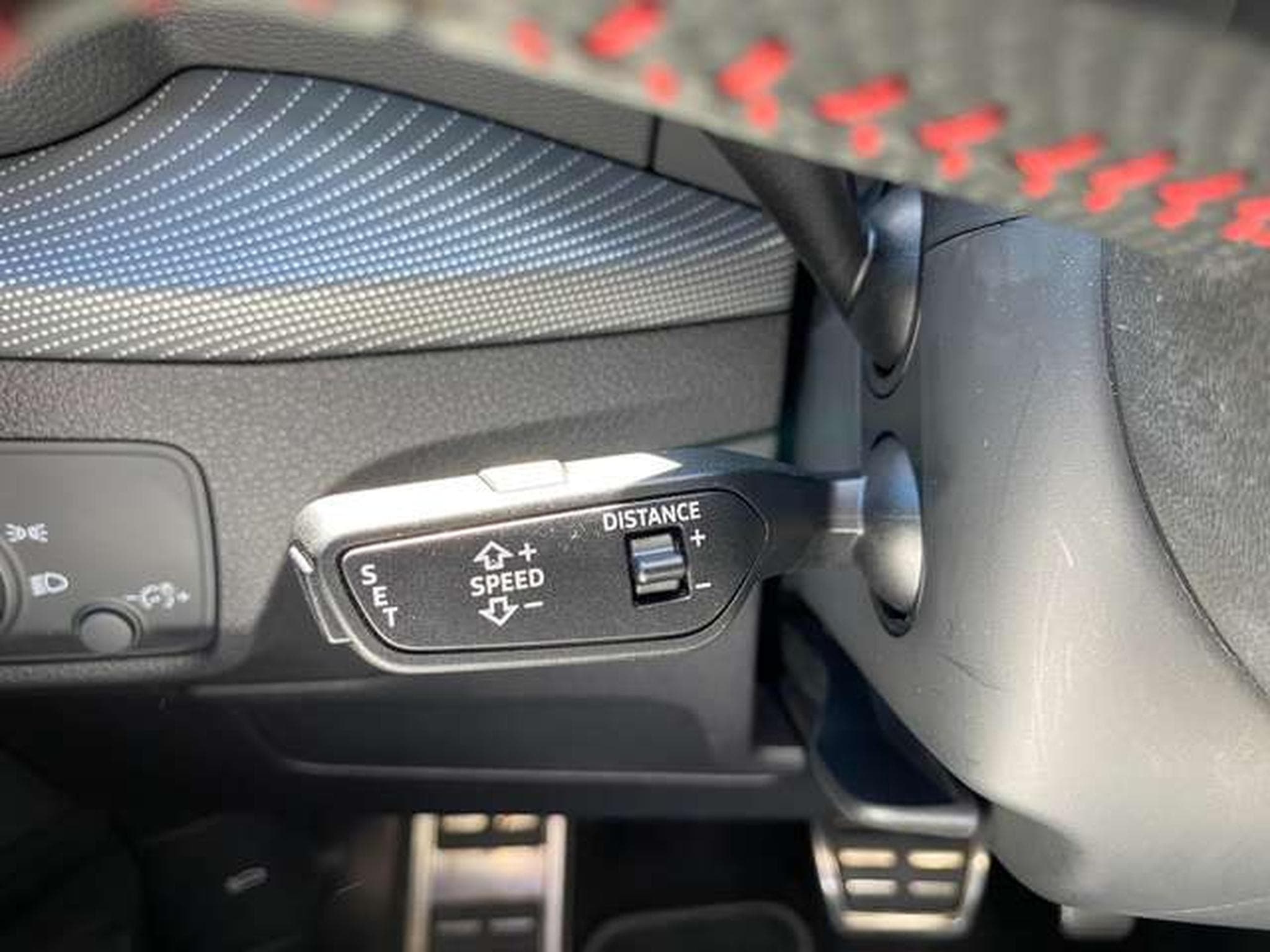 Audi SQ2 SQ2 TFSI quattro S tronic (2020) - Foto 12