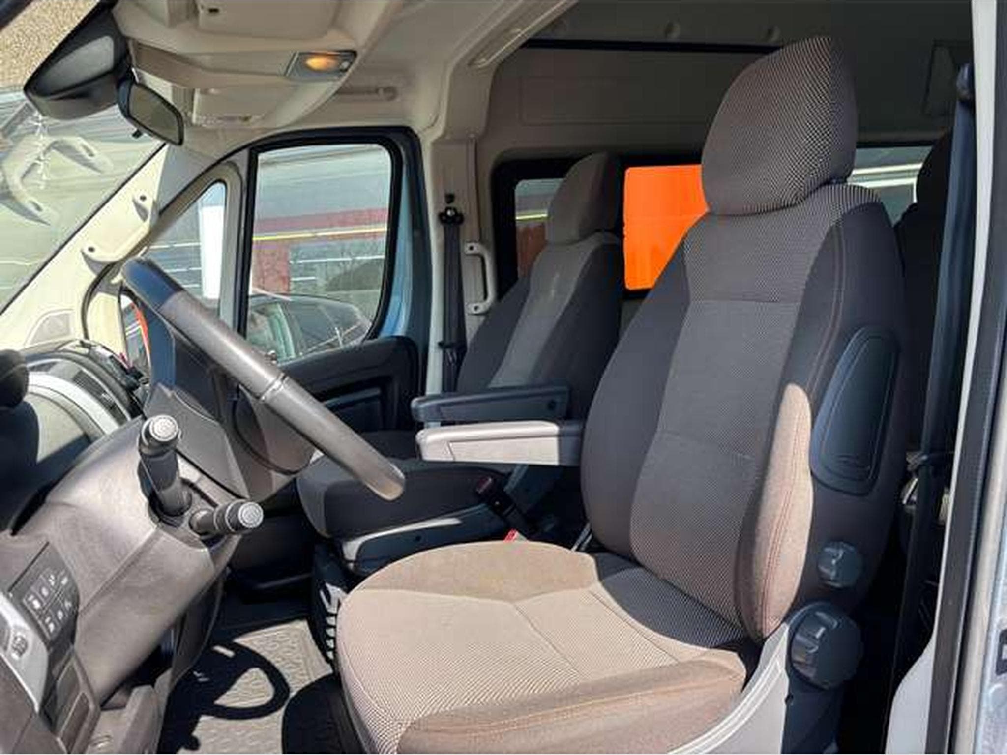 Peugeot Boxer Boxer HDi-8 PLACES-JUSQU'A 36 MOIS DE GARANTIE (2021) - Foto 9