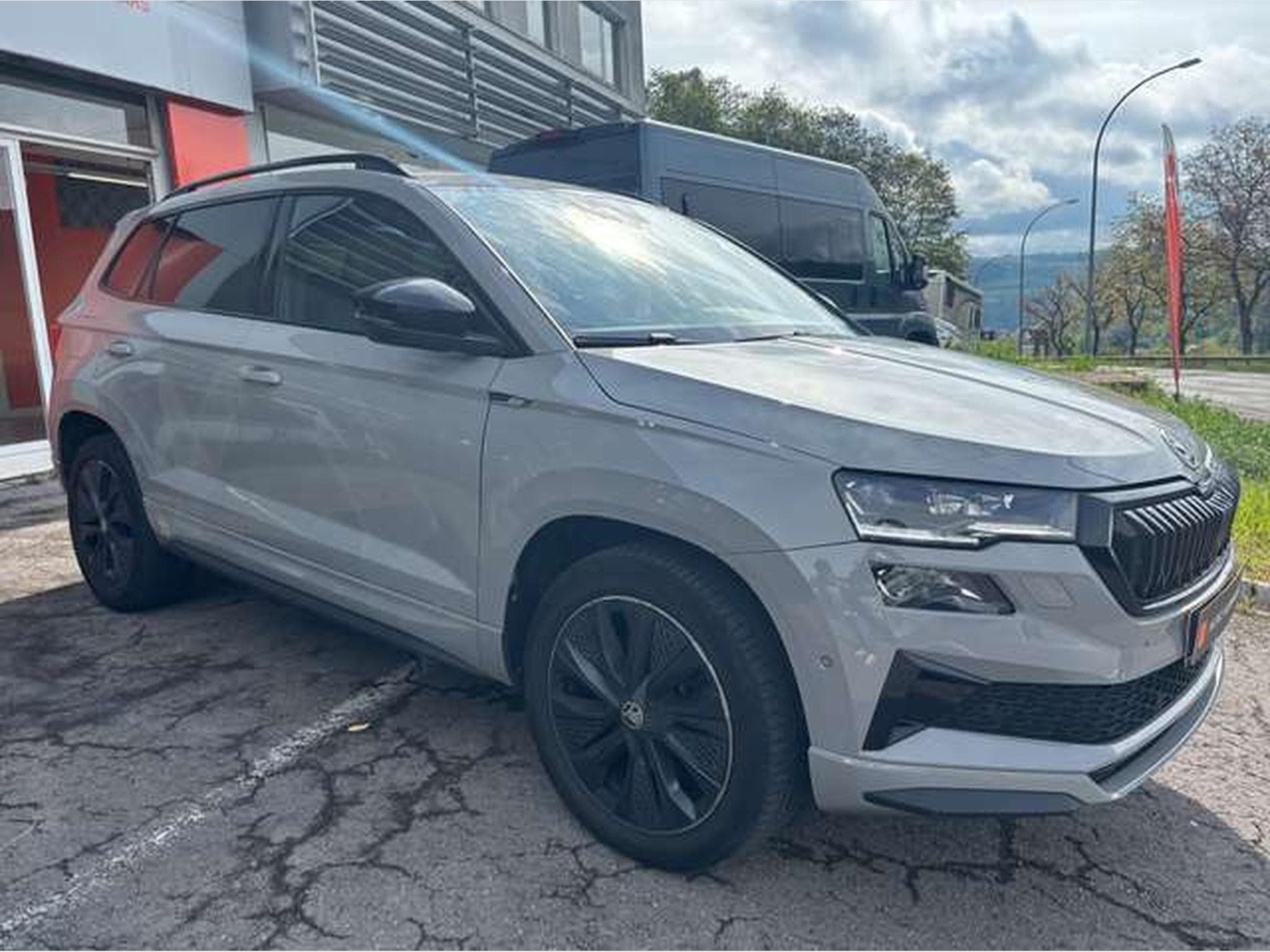Skoda Karoq 2.0 TSI 4x4 DSG Sportline-GARANTIE JUSQU'A 48 MOIS (2023) - Foto 5