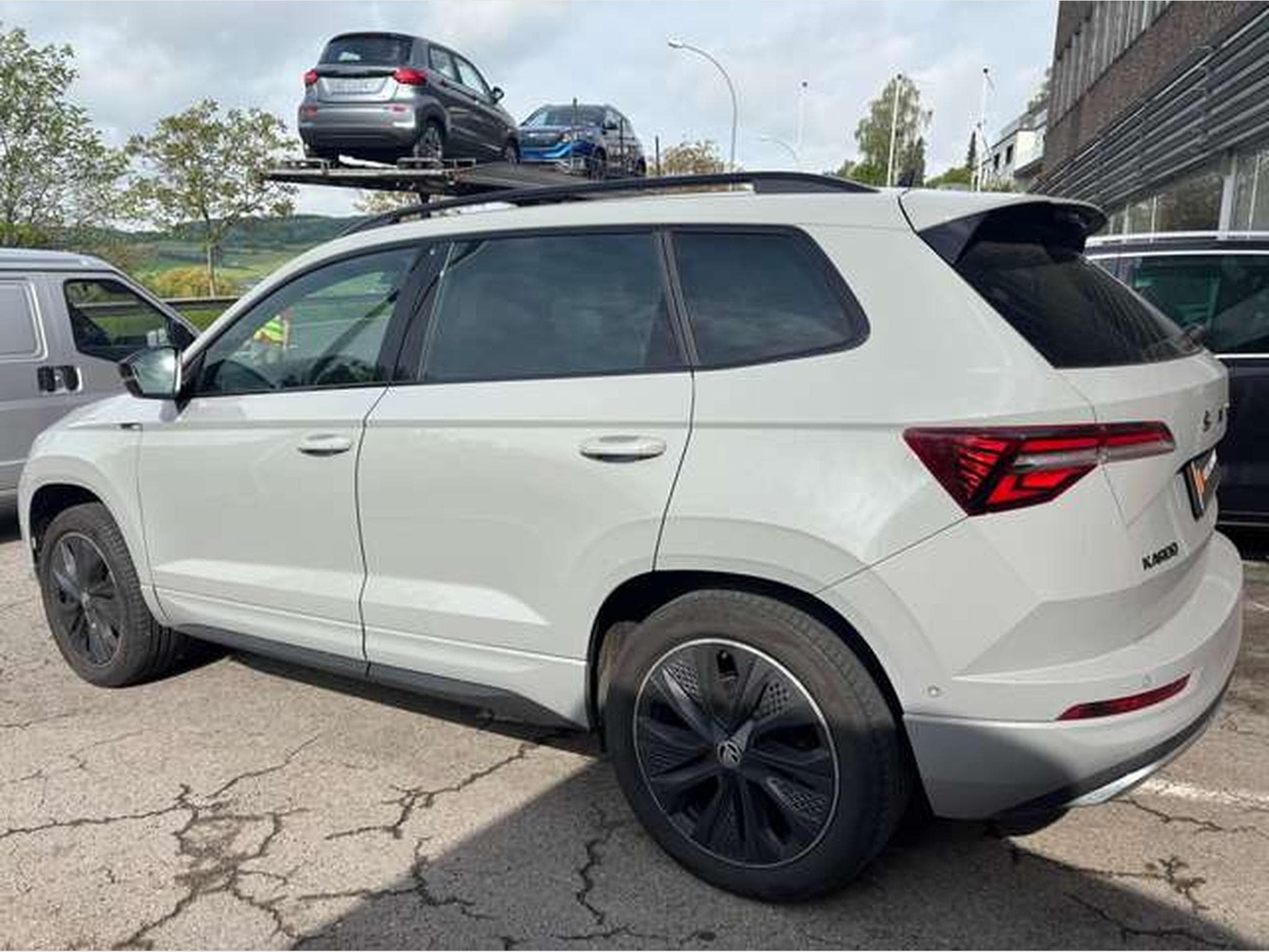 Skoda Karoq 2.0 TSI 4x4 DSG Sportline-GARANTIE JUSQU'A 48 MOIS (2023) - Foto 8
