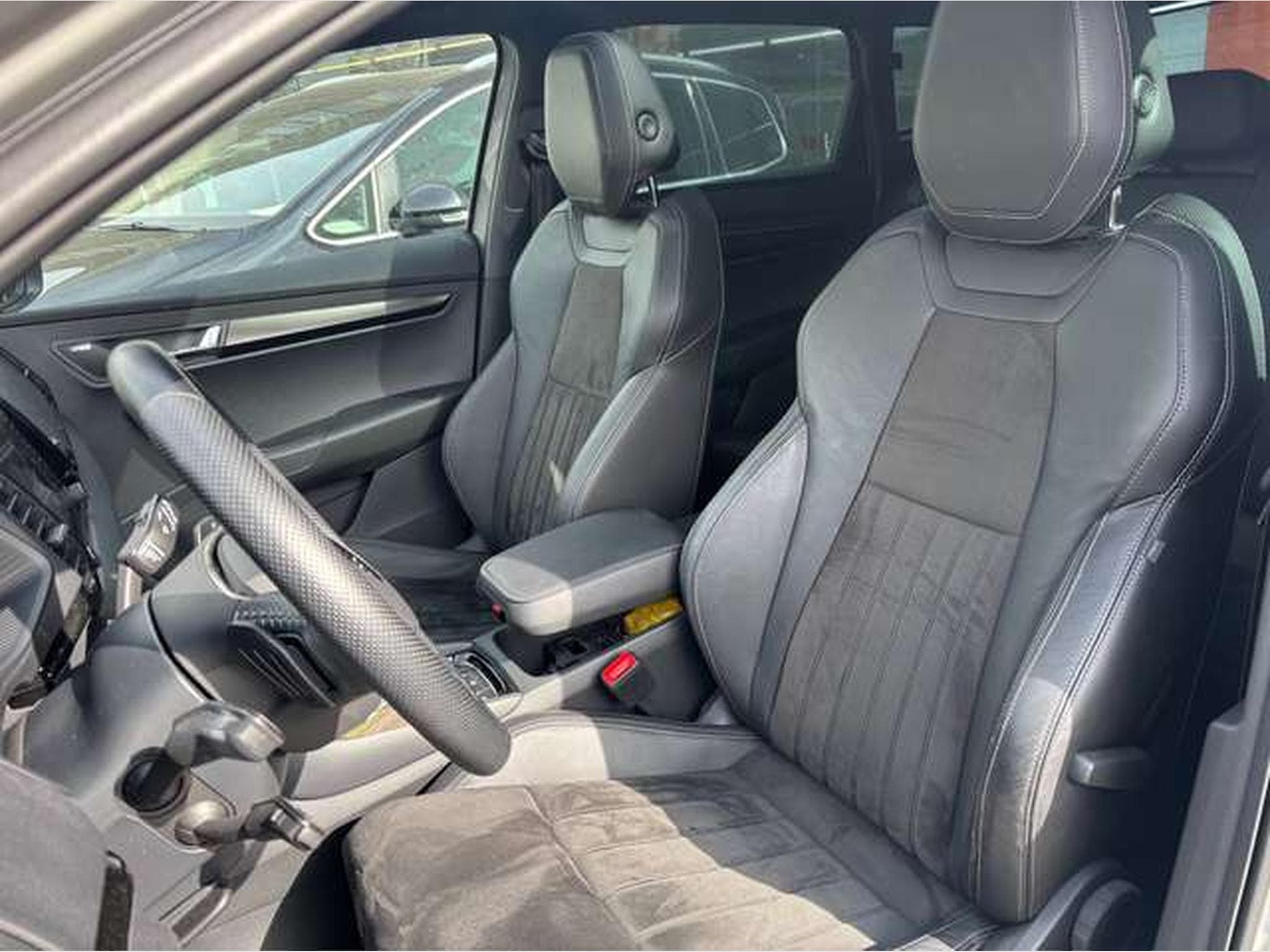 Skoda Karoq 2.0 TSI 4x4 DSG Sportline-GARANTIE JUSQU'A 48 MOIS (2023) - Foto 11